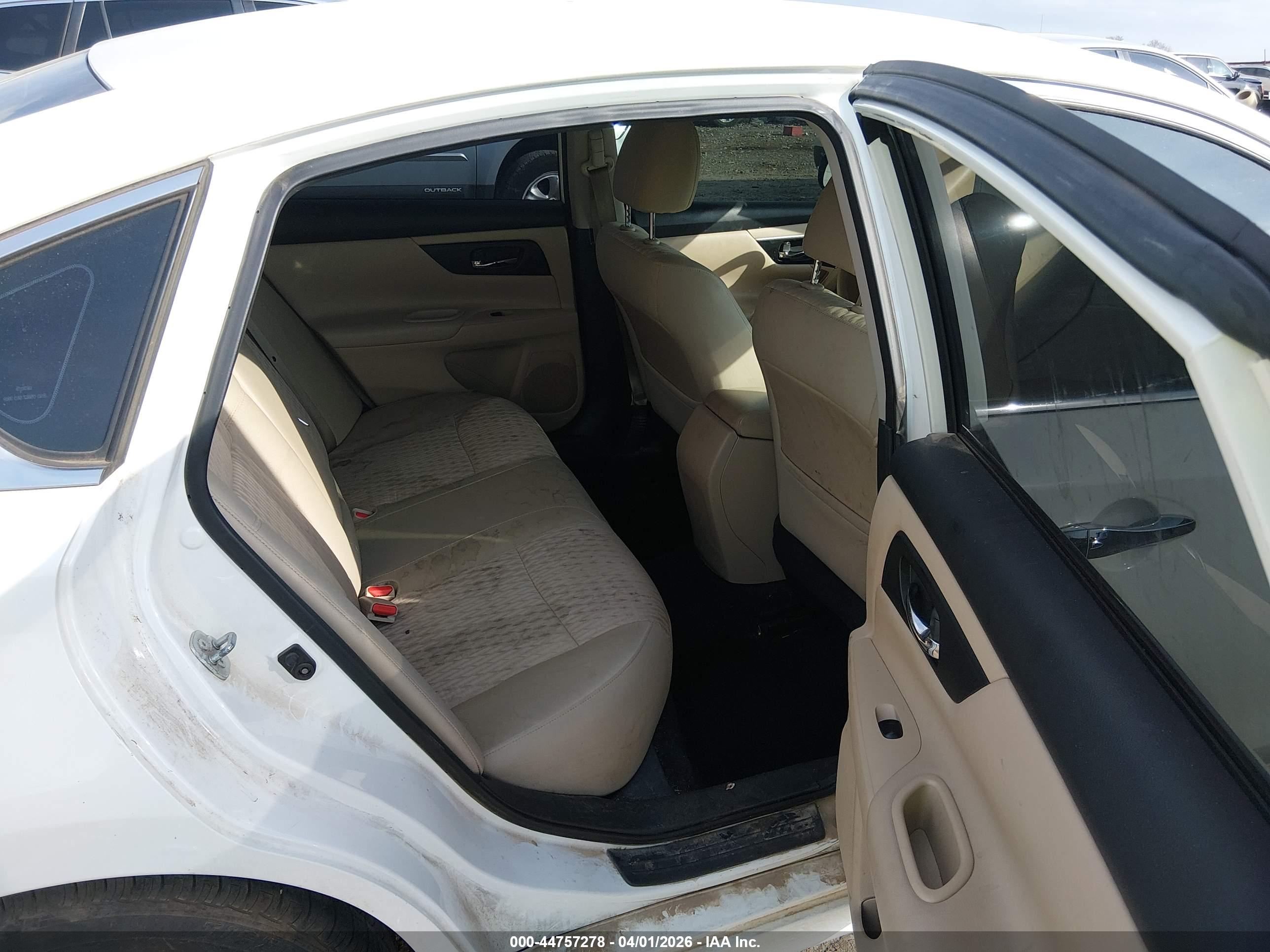 NISSAN ALTIMA image 8