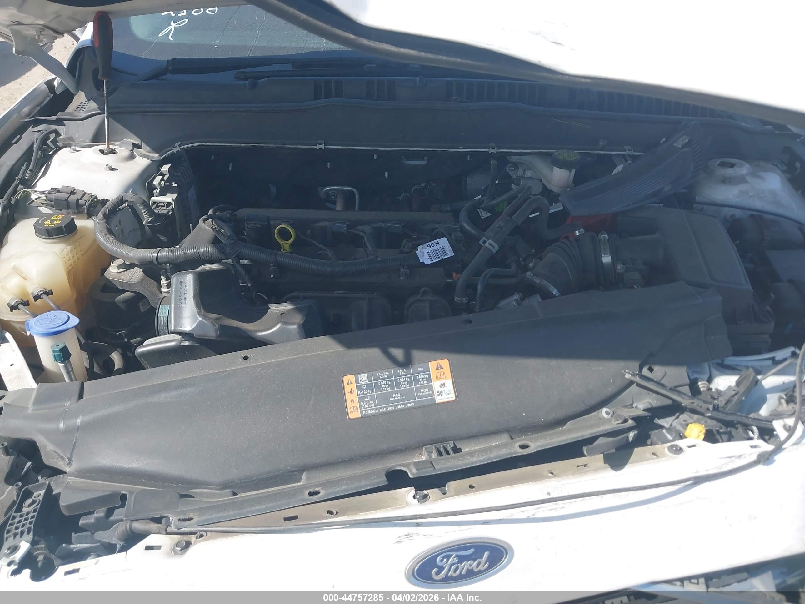 FORD FUSION image 10