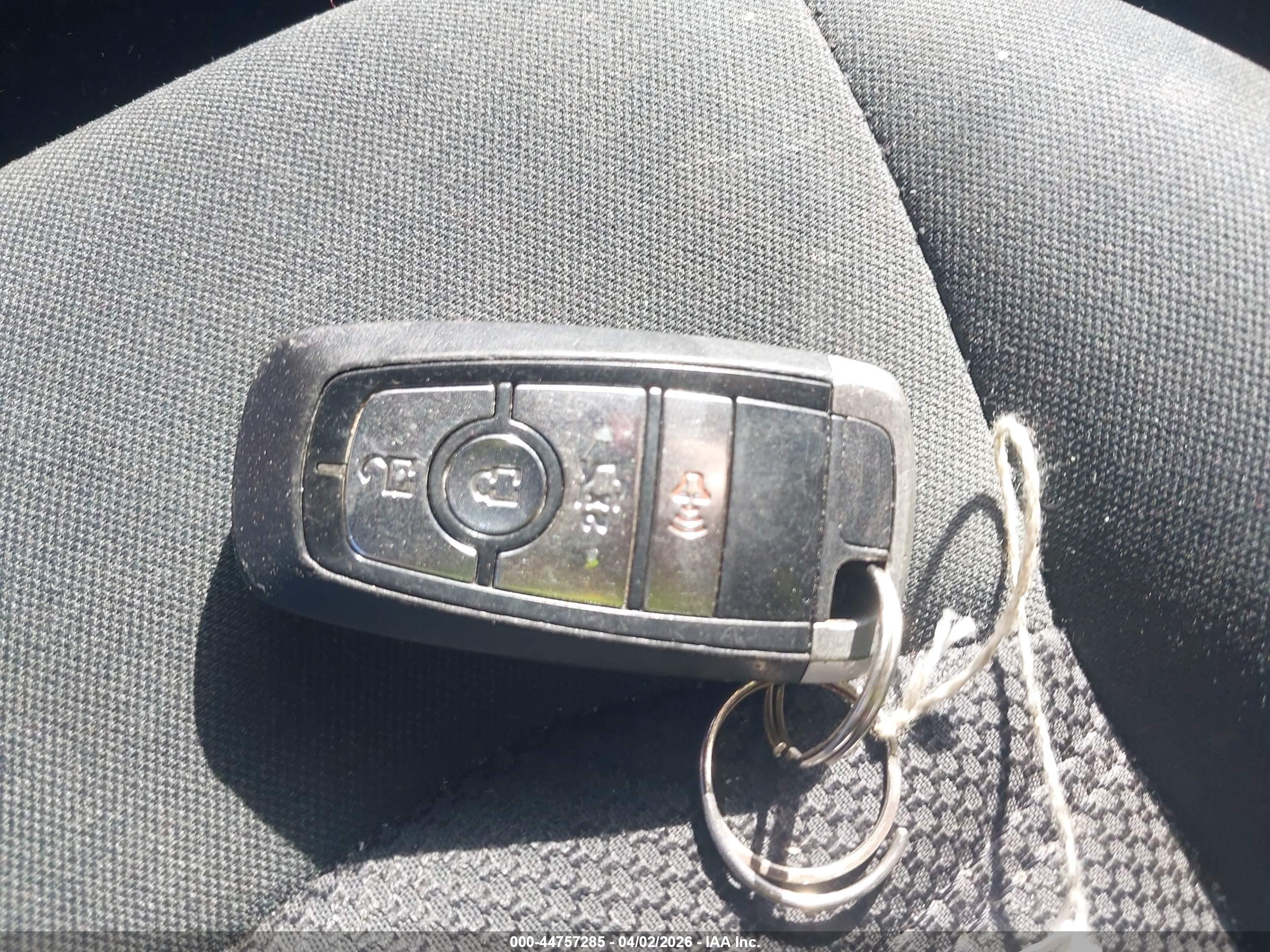 FORD FUSION image 11