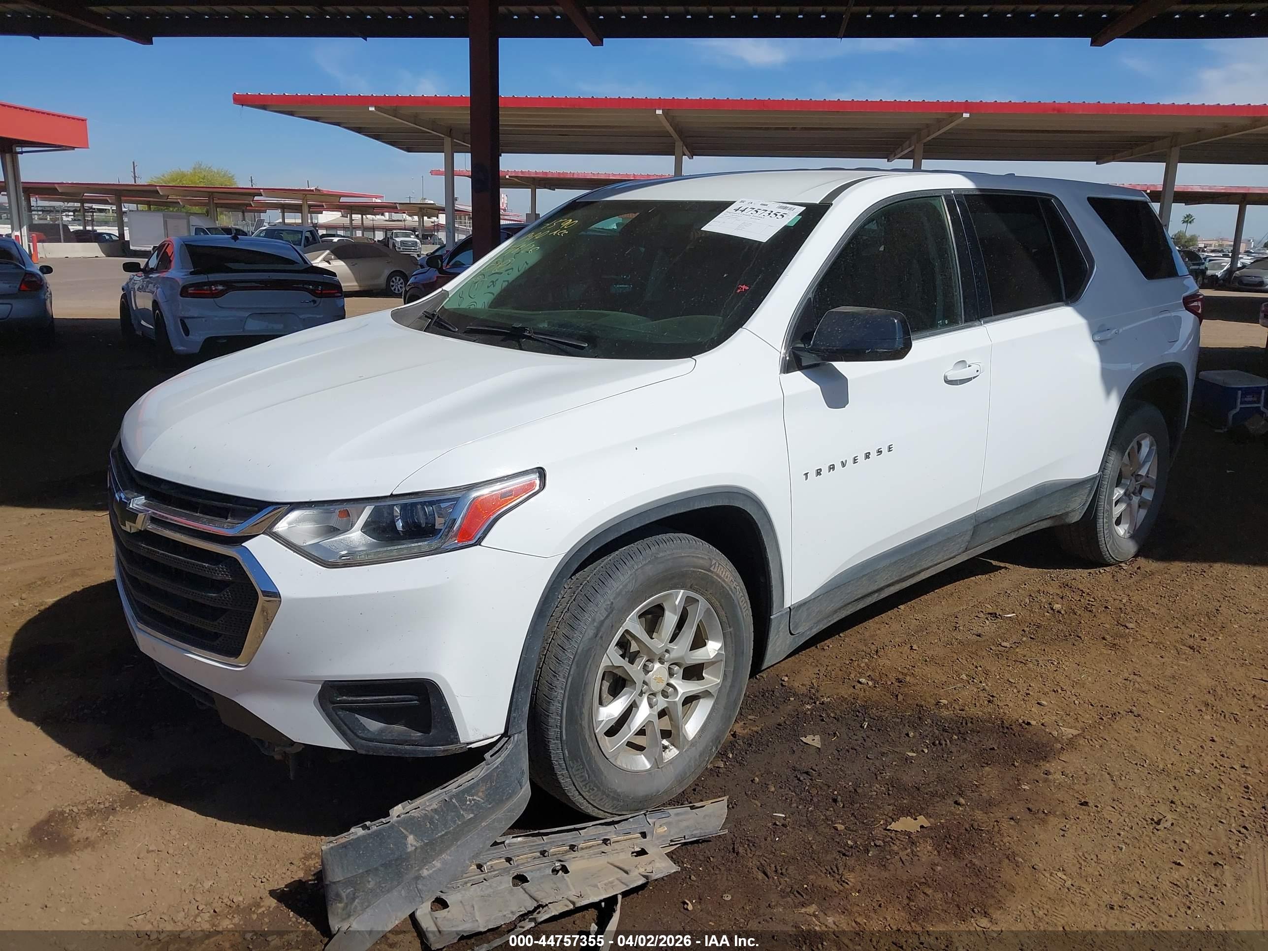 CHEVROLET TRAVERSE image 2
