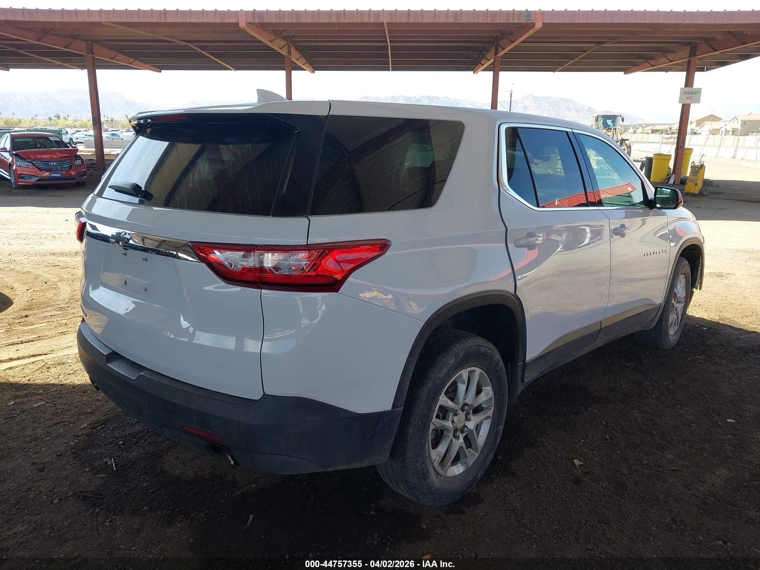 CHEVROLET TRAVERSE image 4