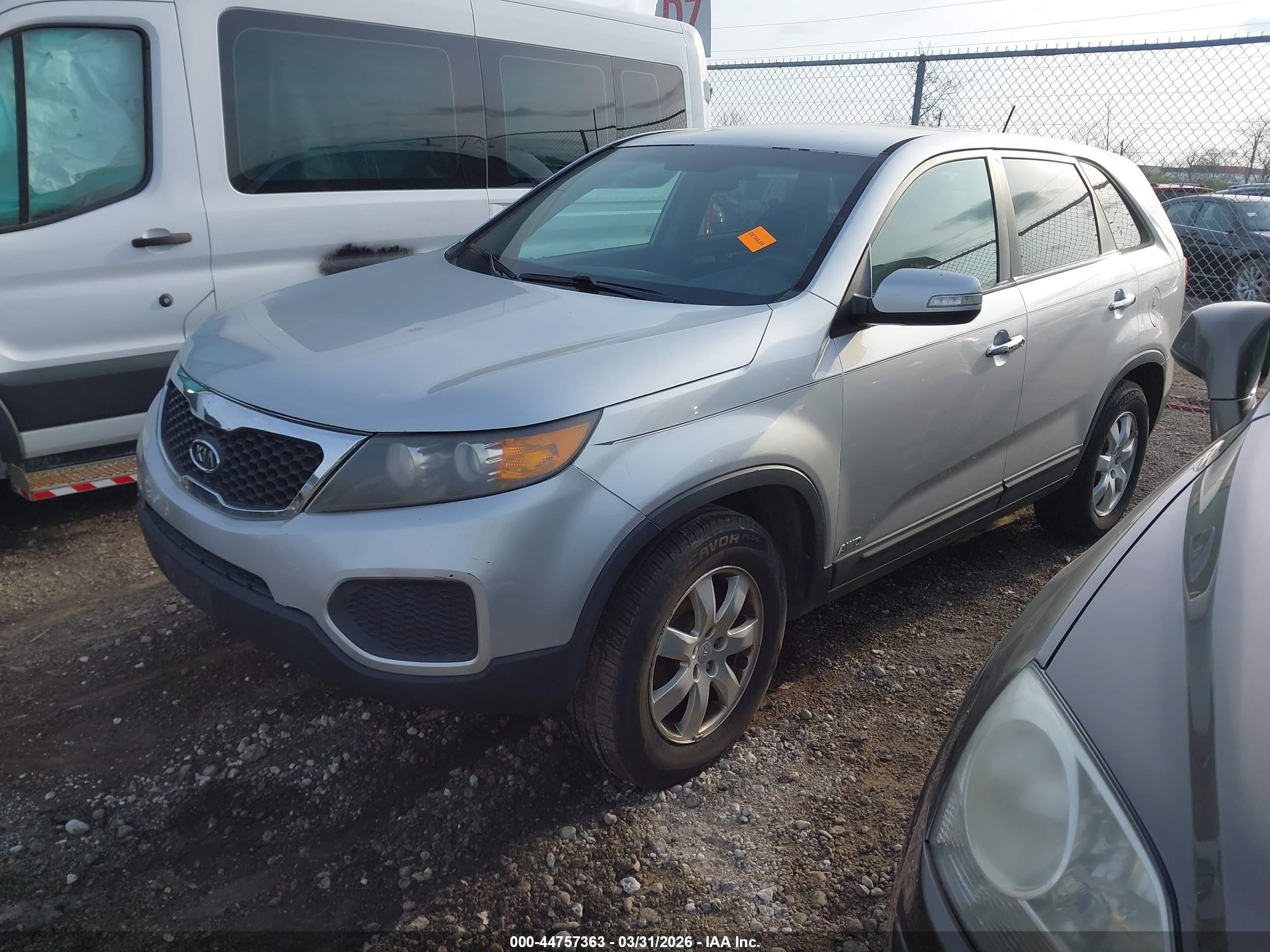 KIA SORENTO image 2