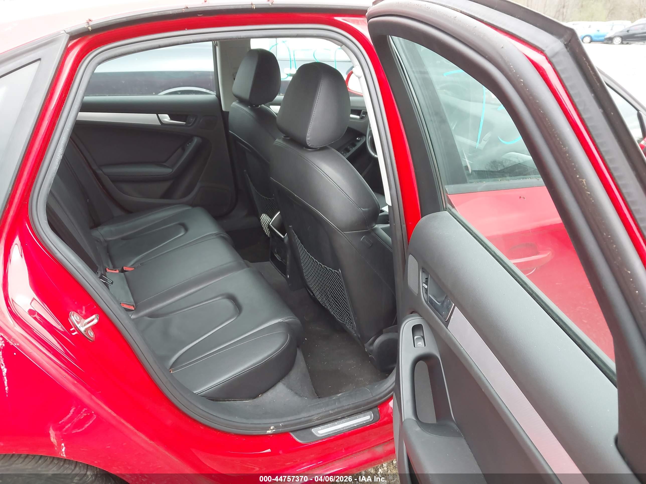 AUDI A4 image 8