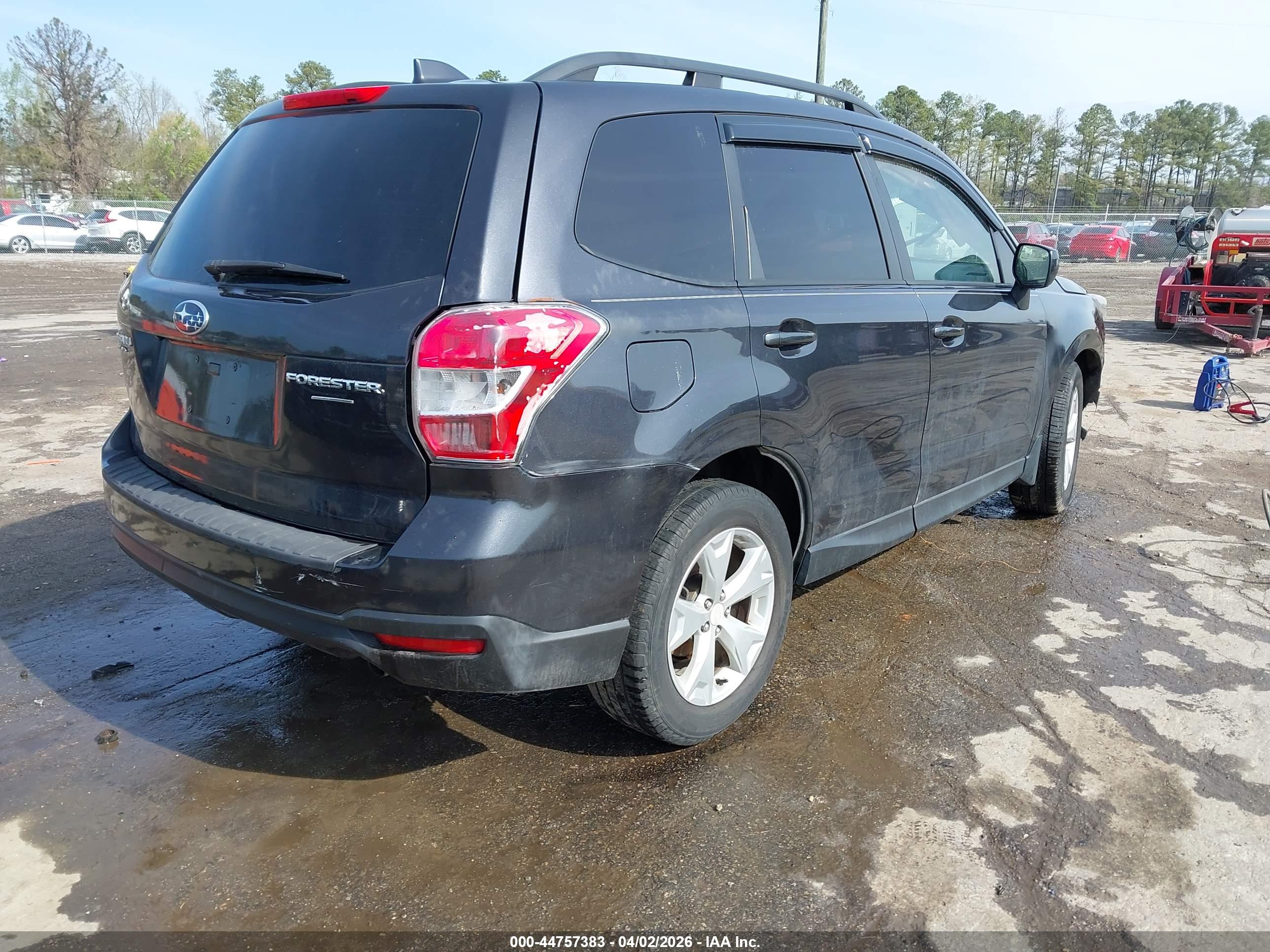 SUBARU FORESTER image 4