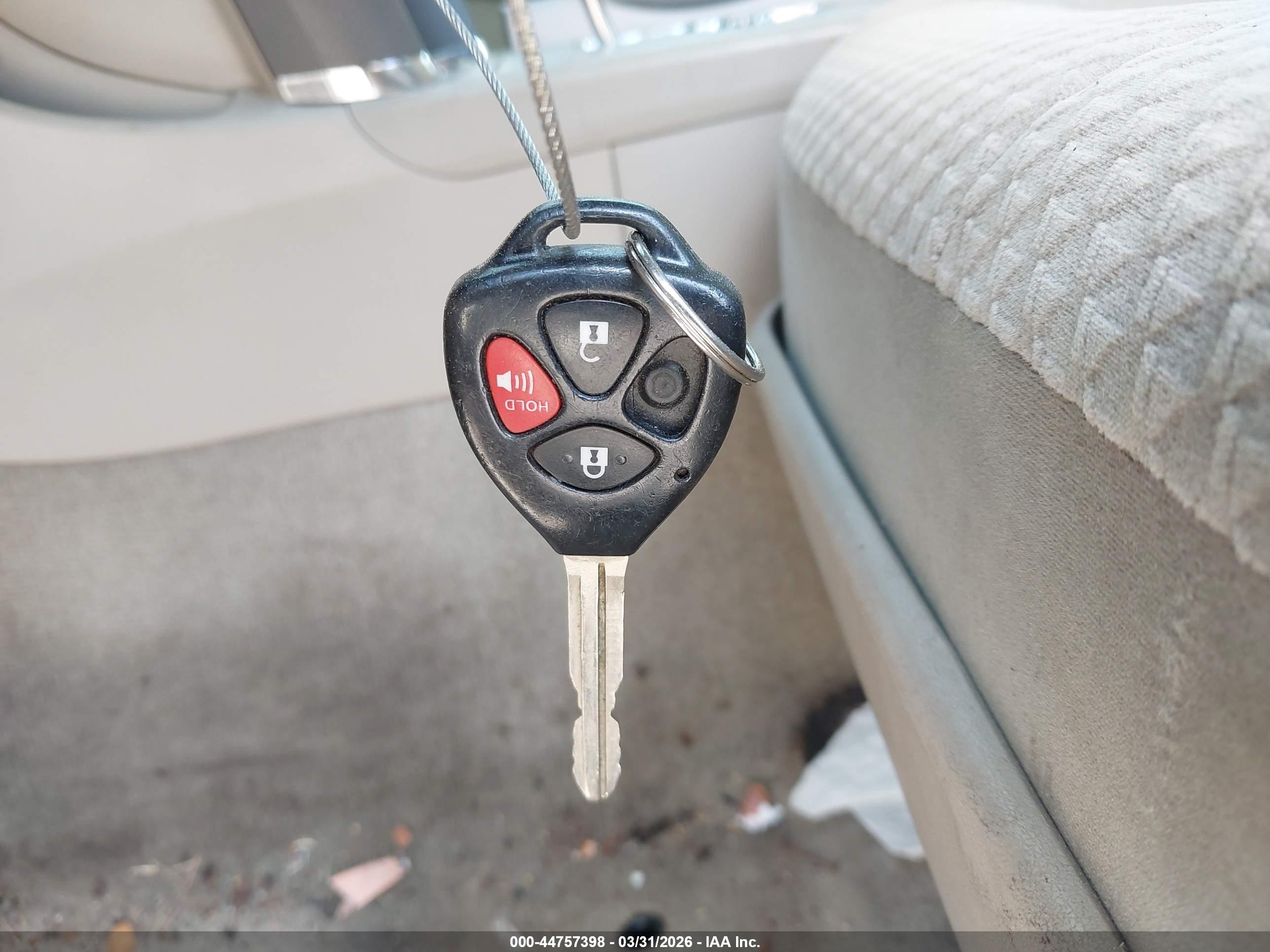 TOYOTA CAMRY image 11