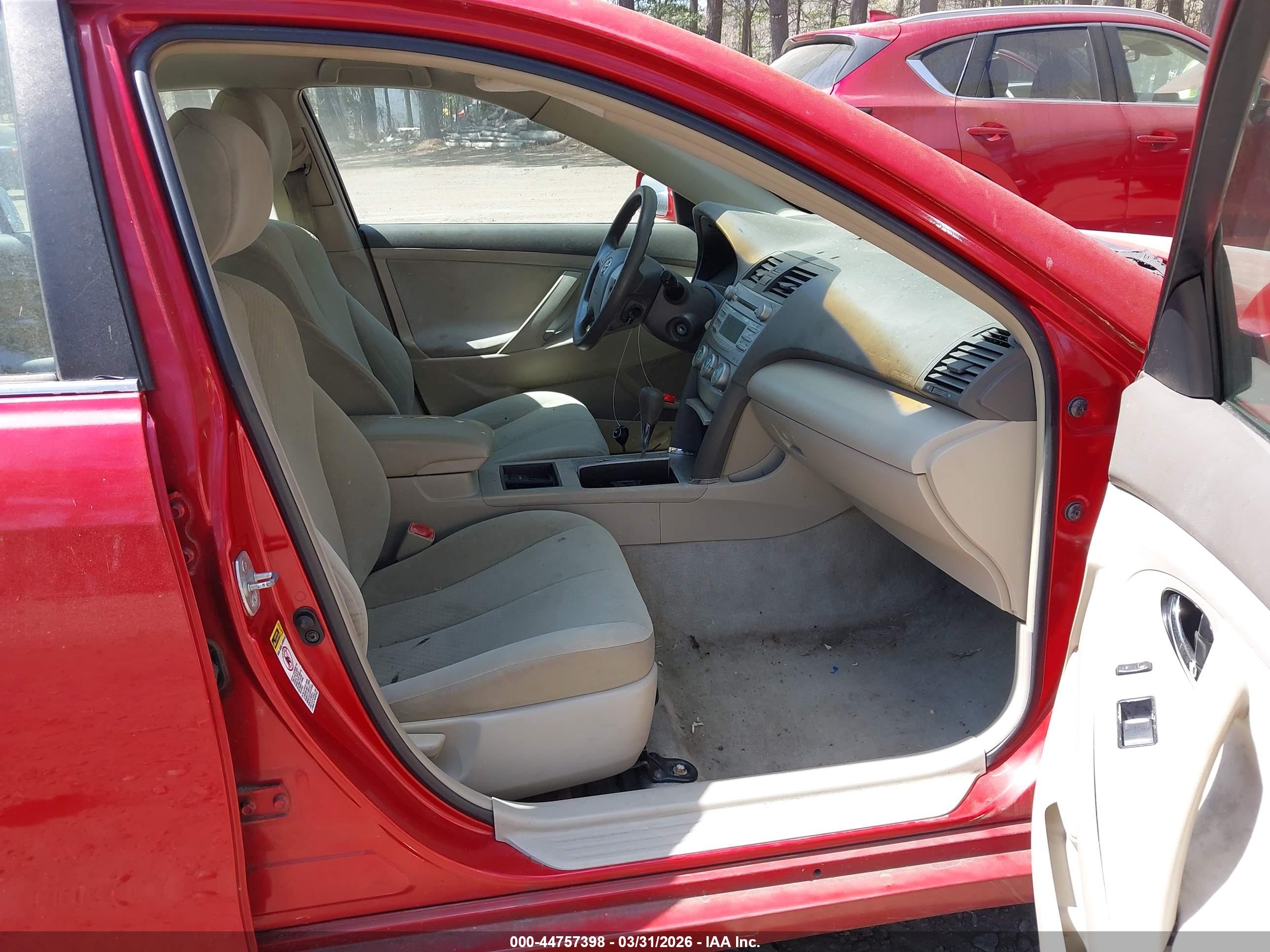 TOYOTA CAMRY image 5