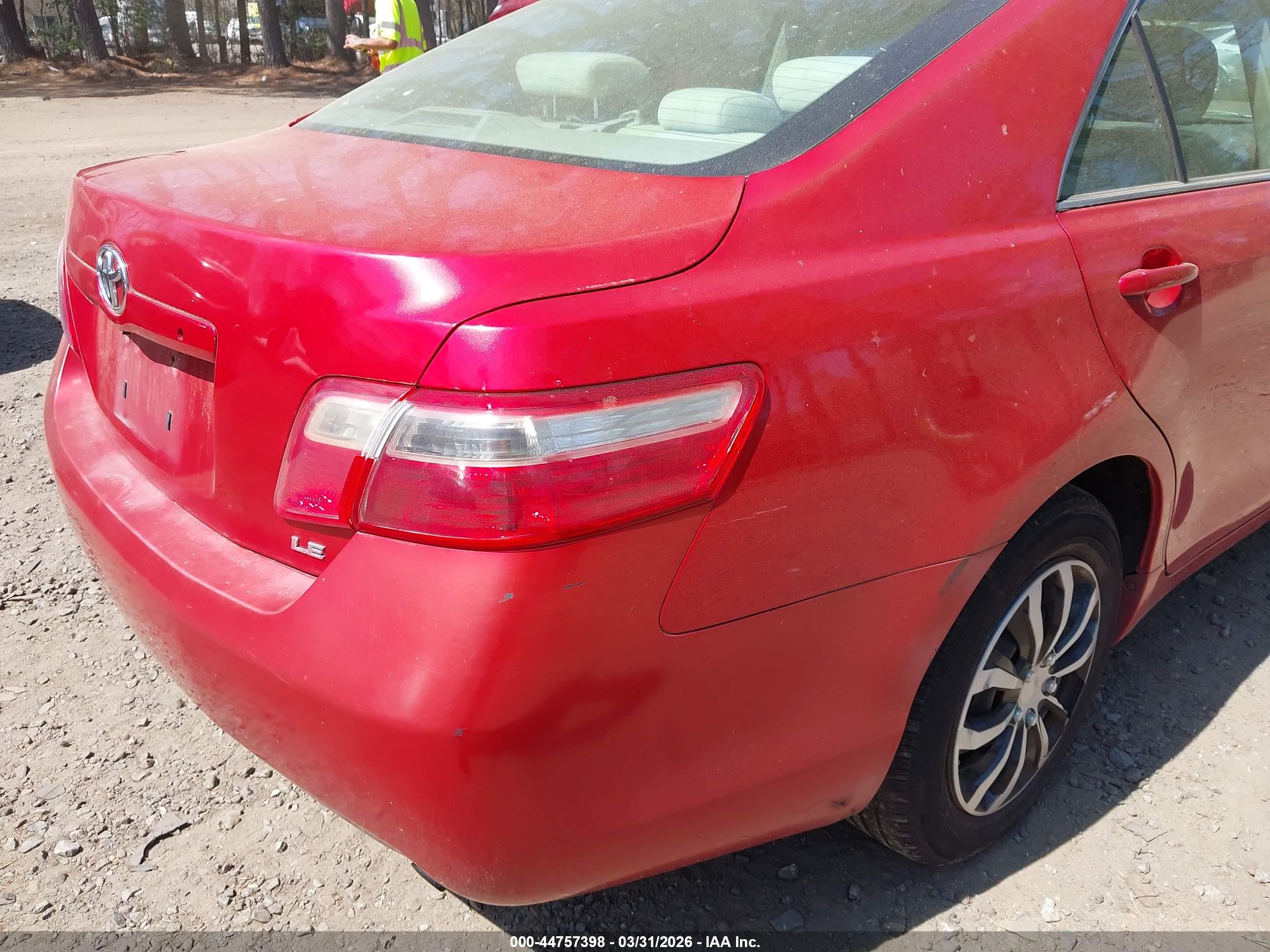 TOYOTA CAMRY image 6