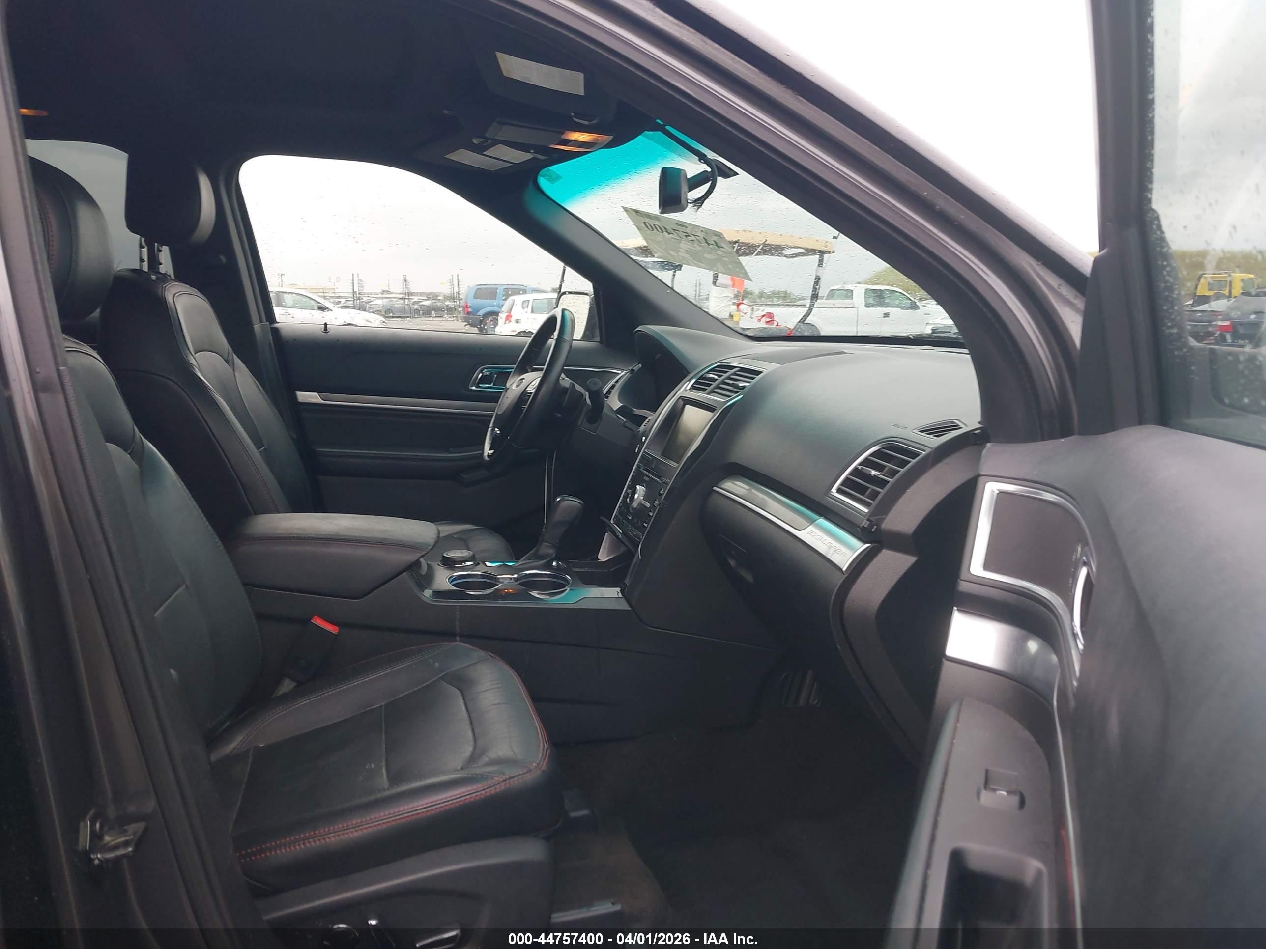 FORD EXPLORER image 5