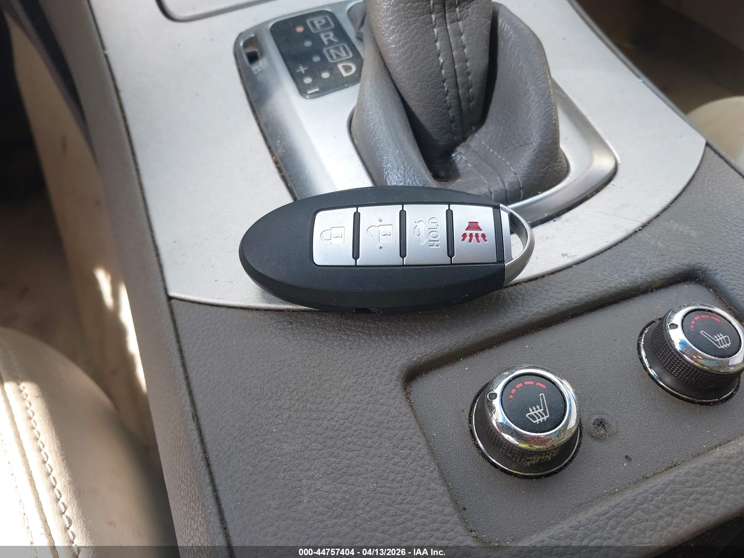 INFINITI G37 image 11