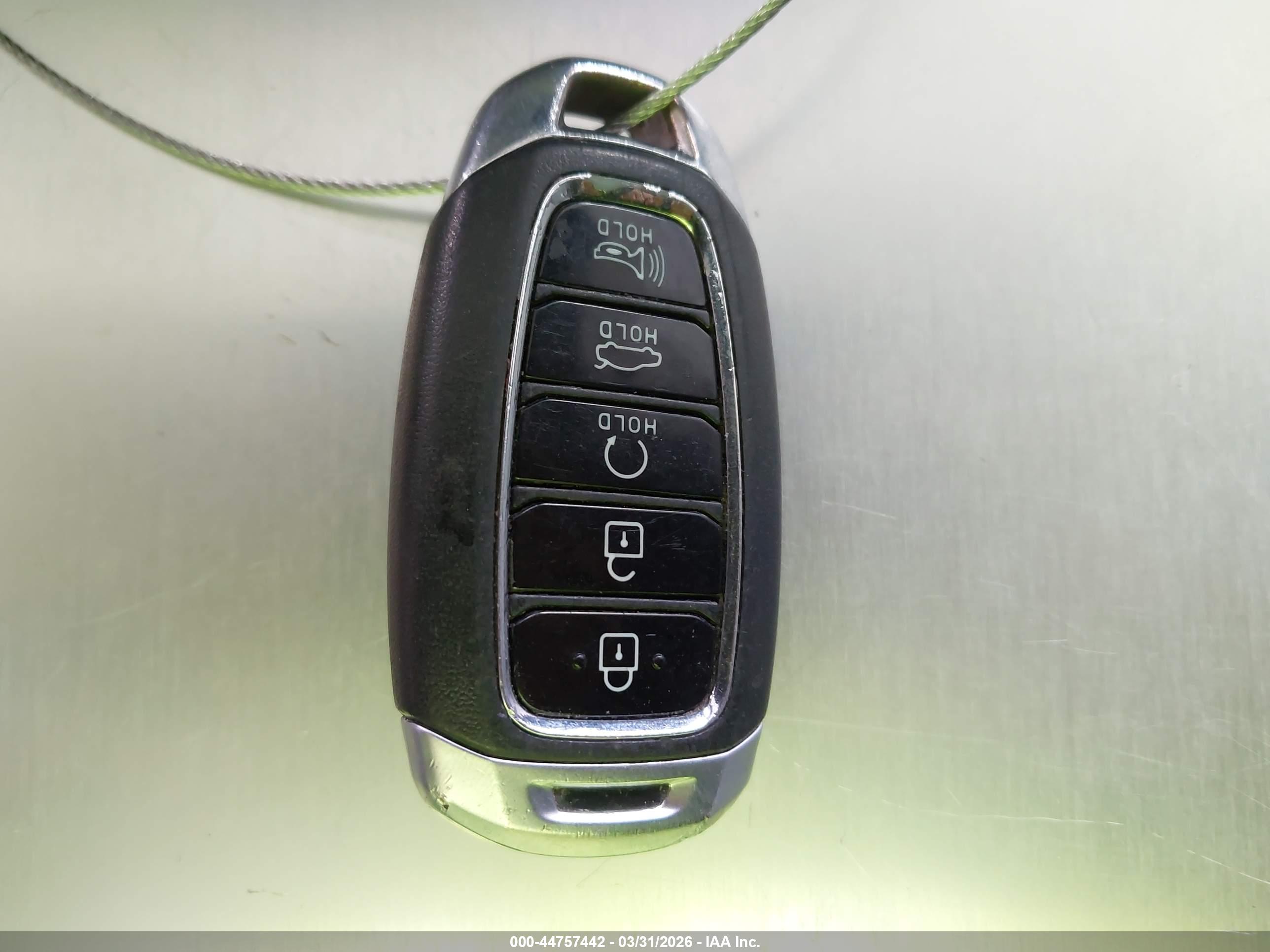HYUNDAI ELANTRA image 11
