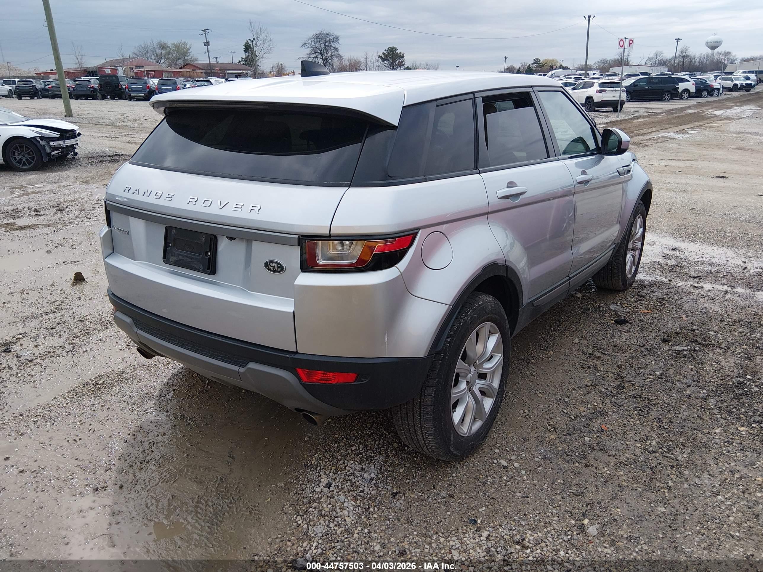LAND ROVER image 4