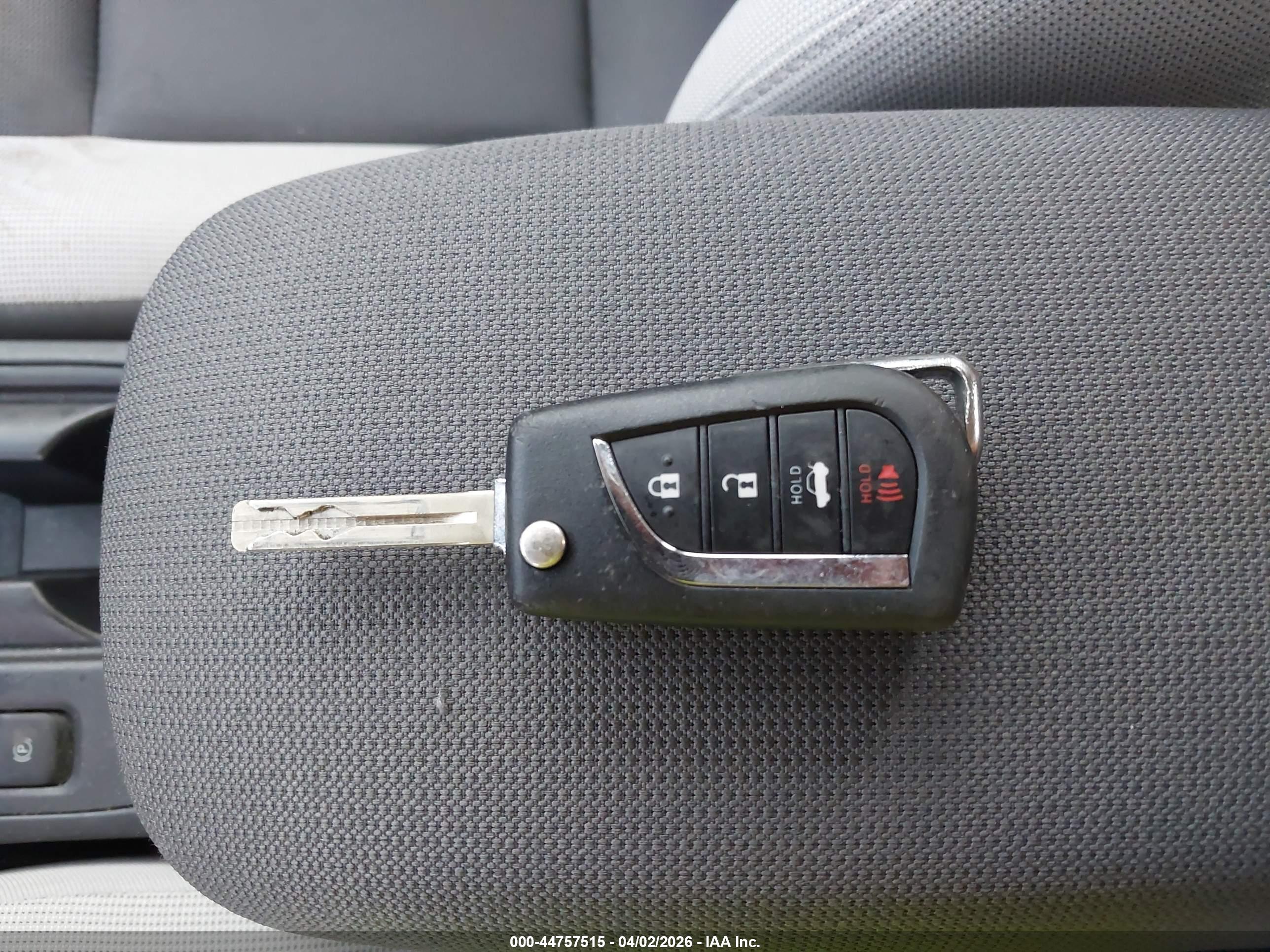 TOYOTA COROLLA image 11