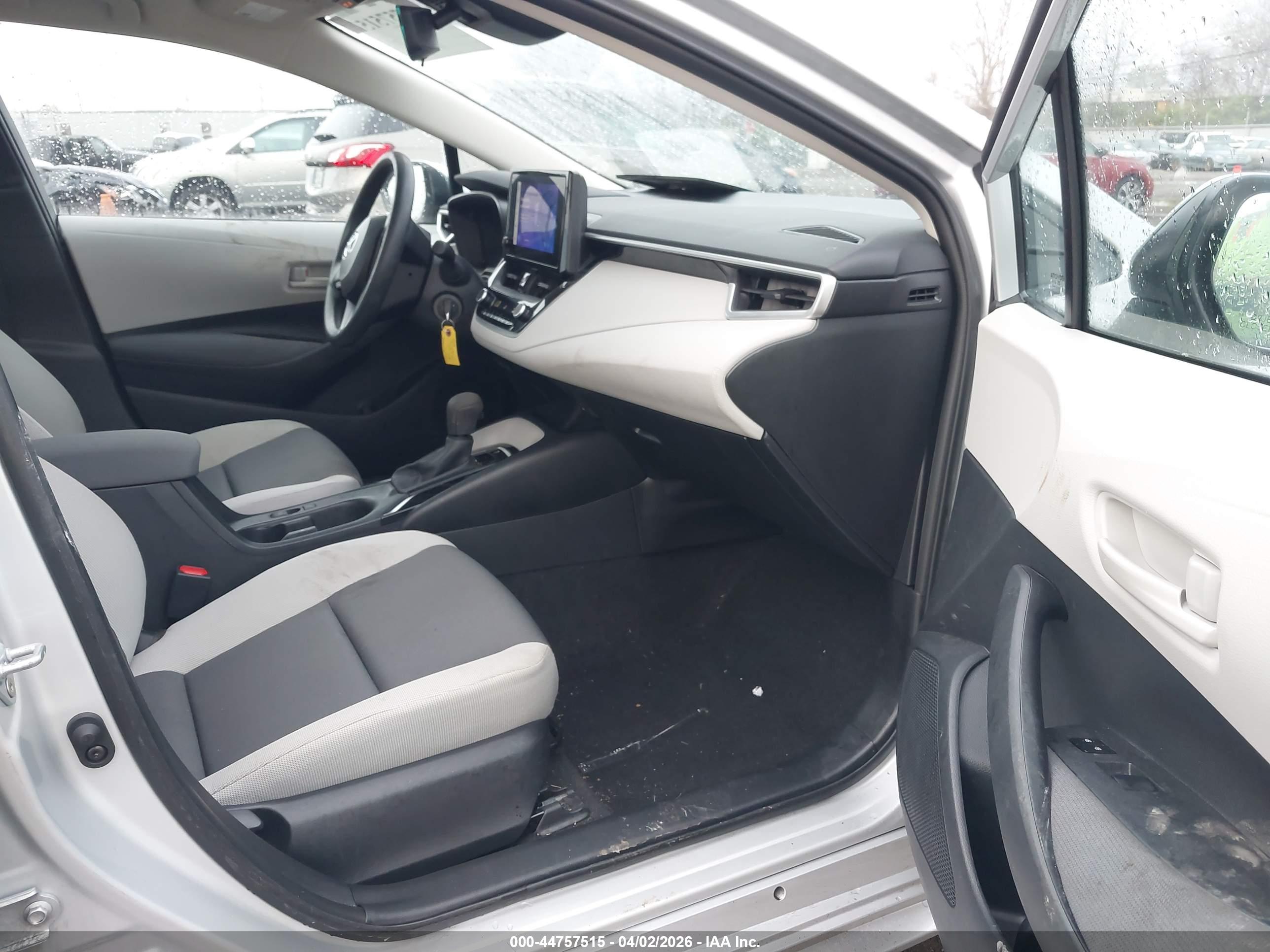 TOYOTA COROLLA image 5