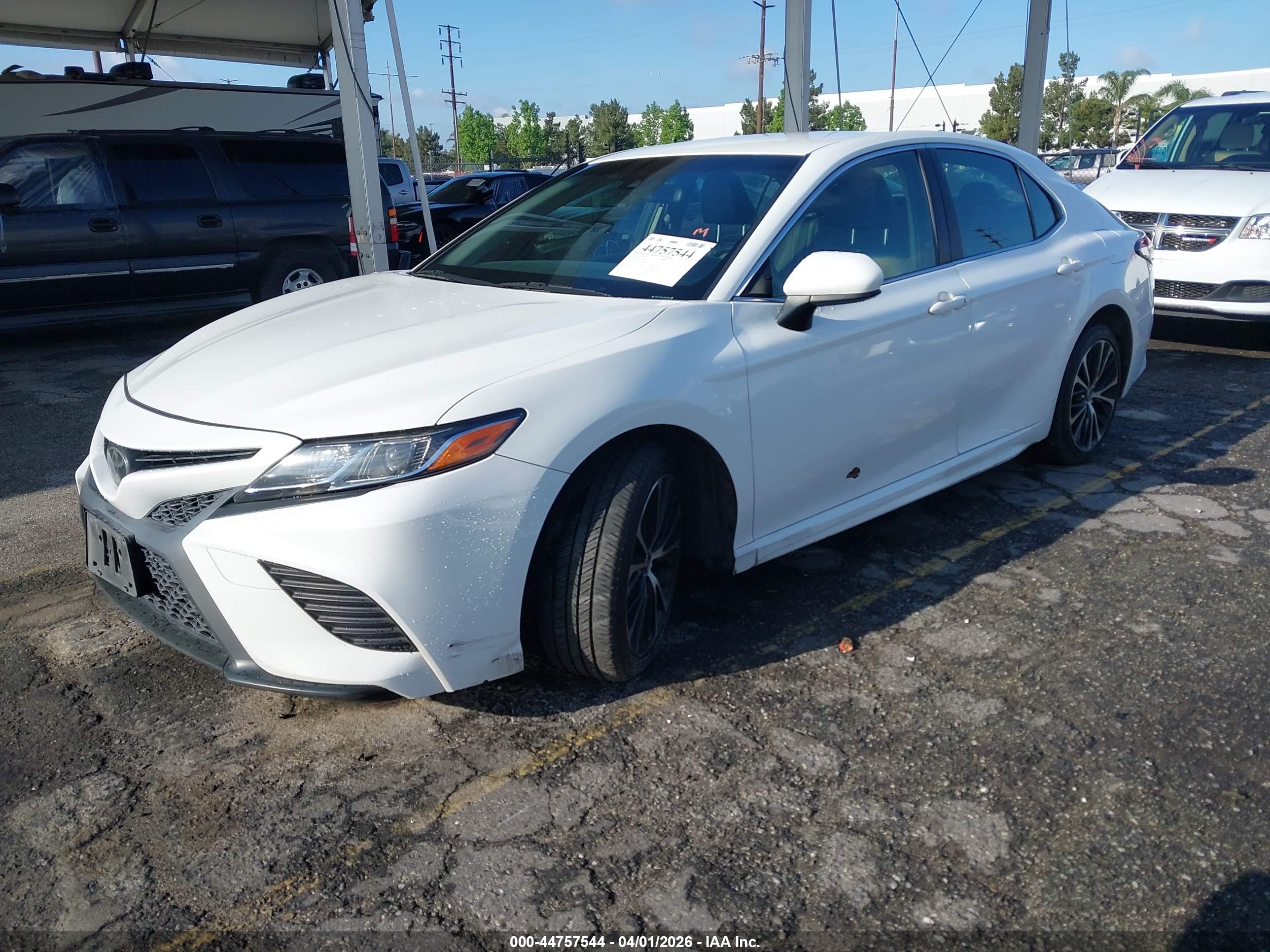 TOYOTA CAMRY image 2