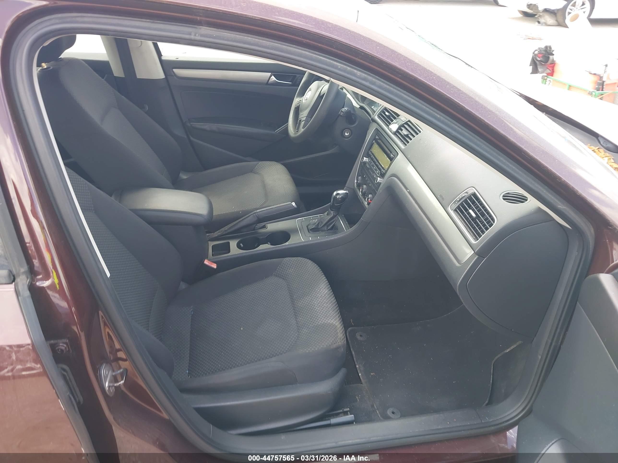 VOLKSWAGEN PASSAT image 5