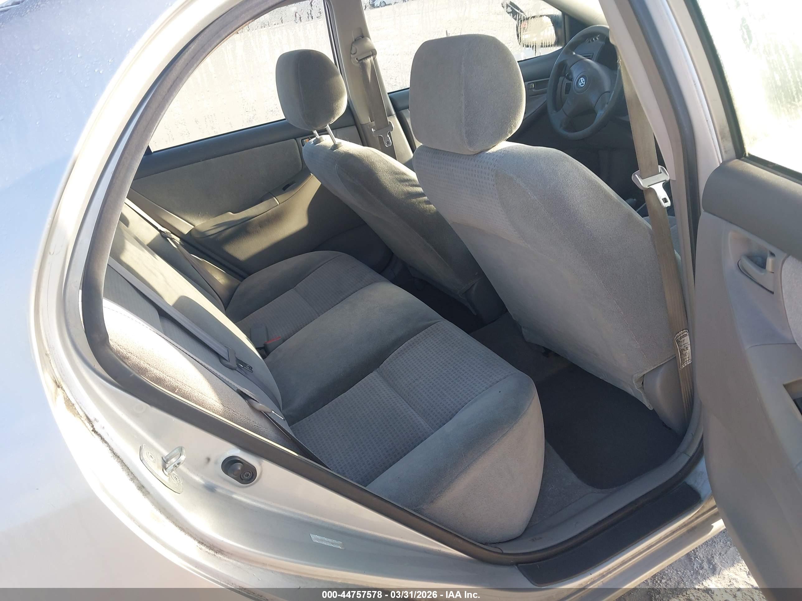 TOYOTA COROLLA image 8