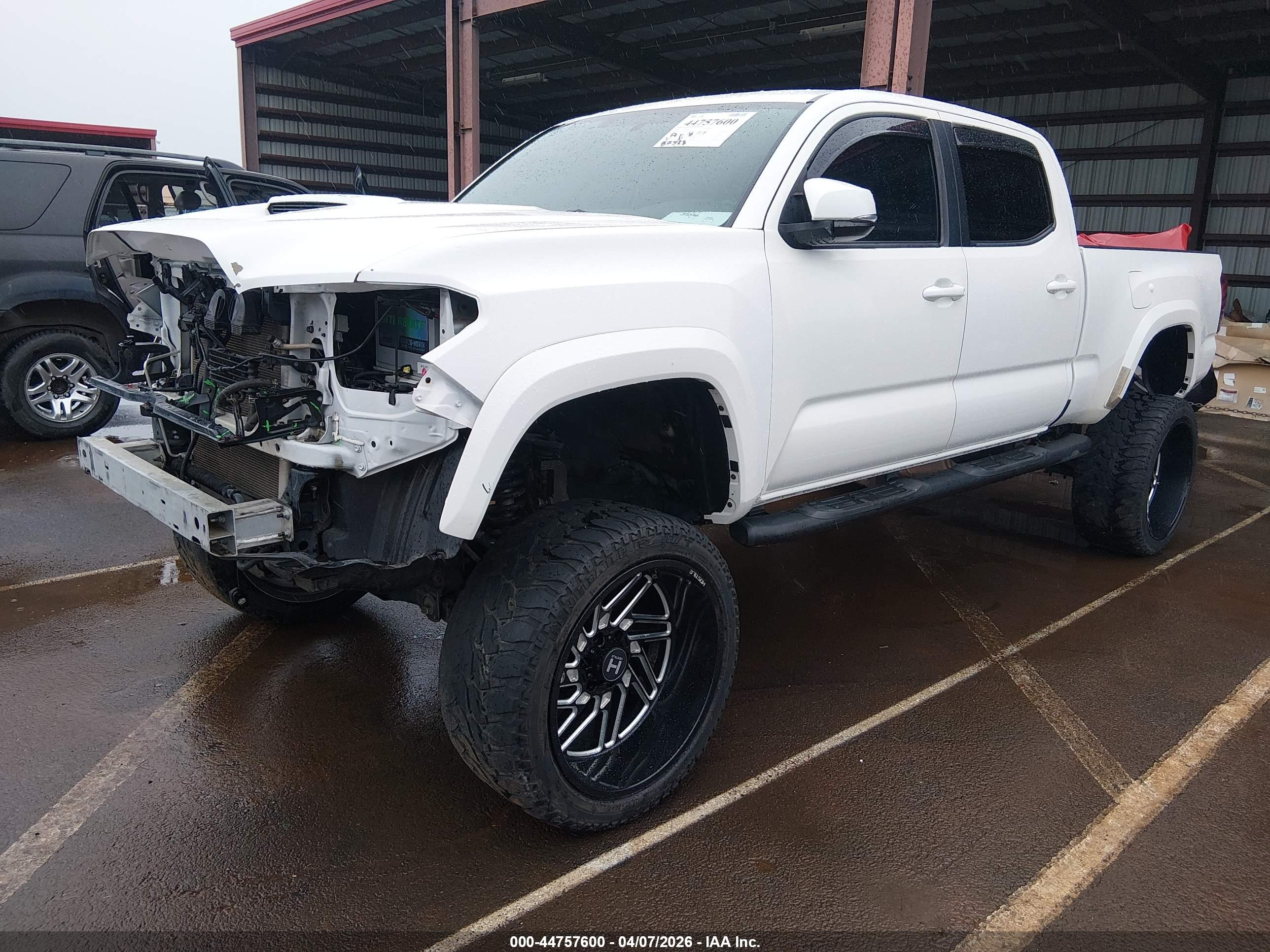 TOYOTA TACOMA image 2