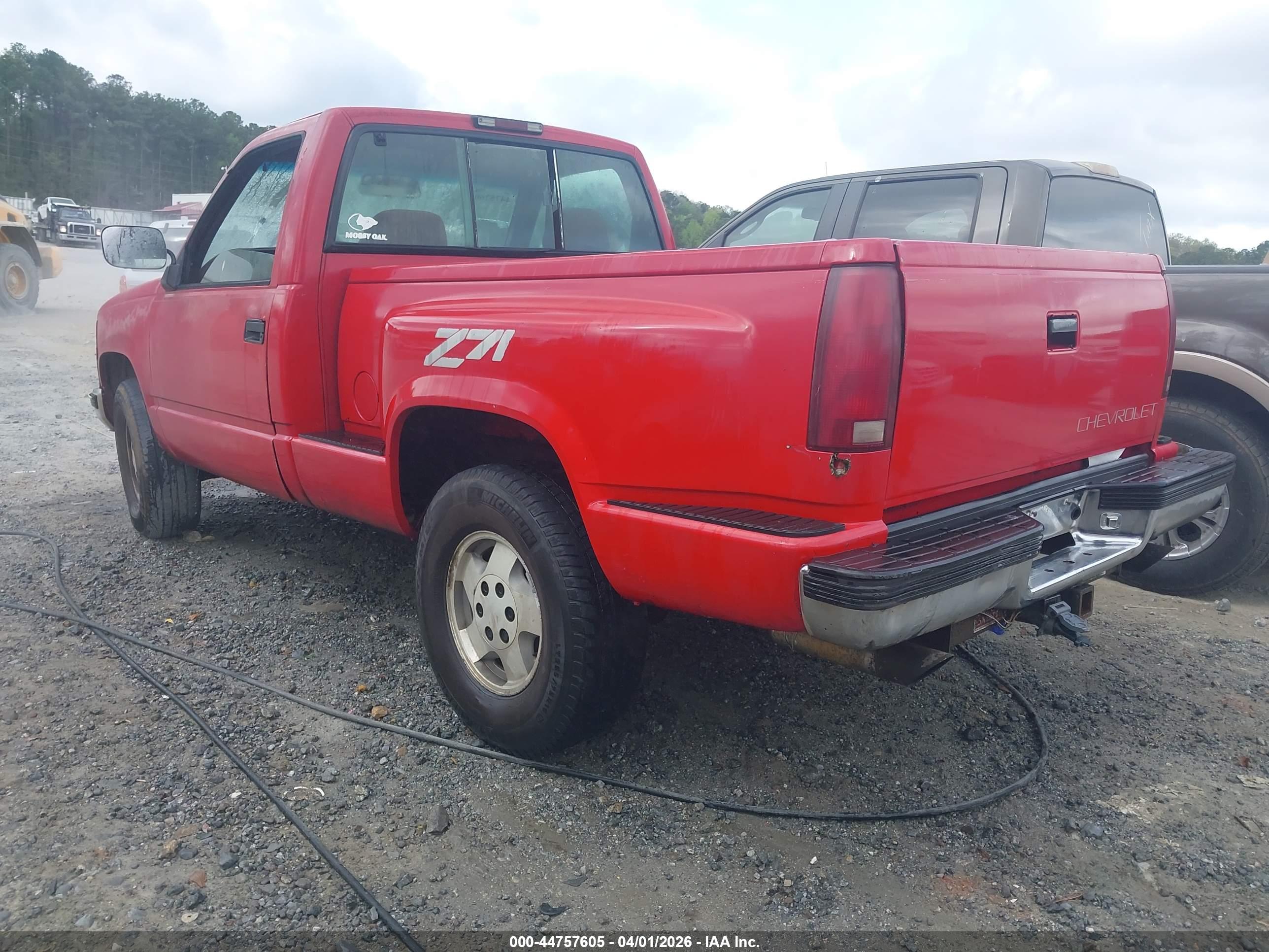 CHEVROLET GMT-400 image 3
