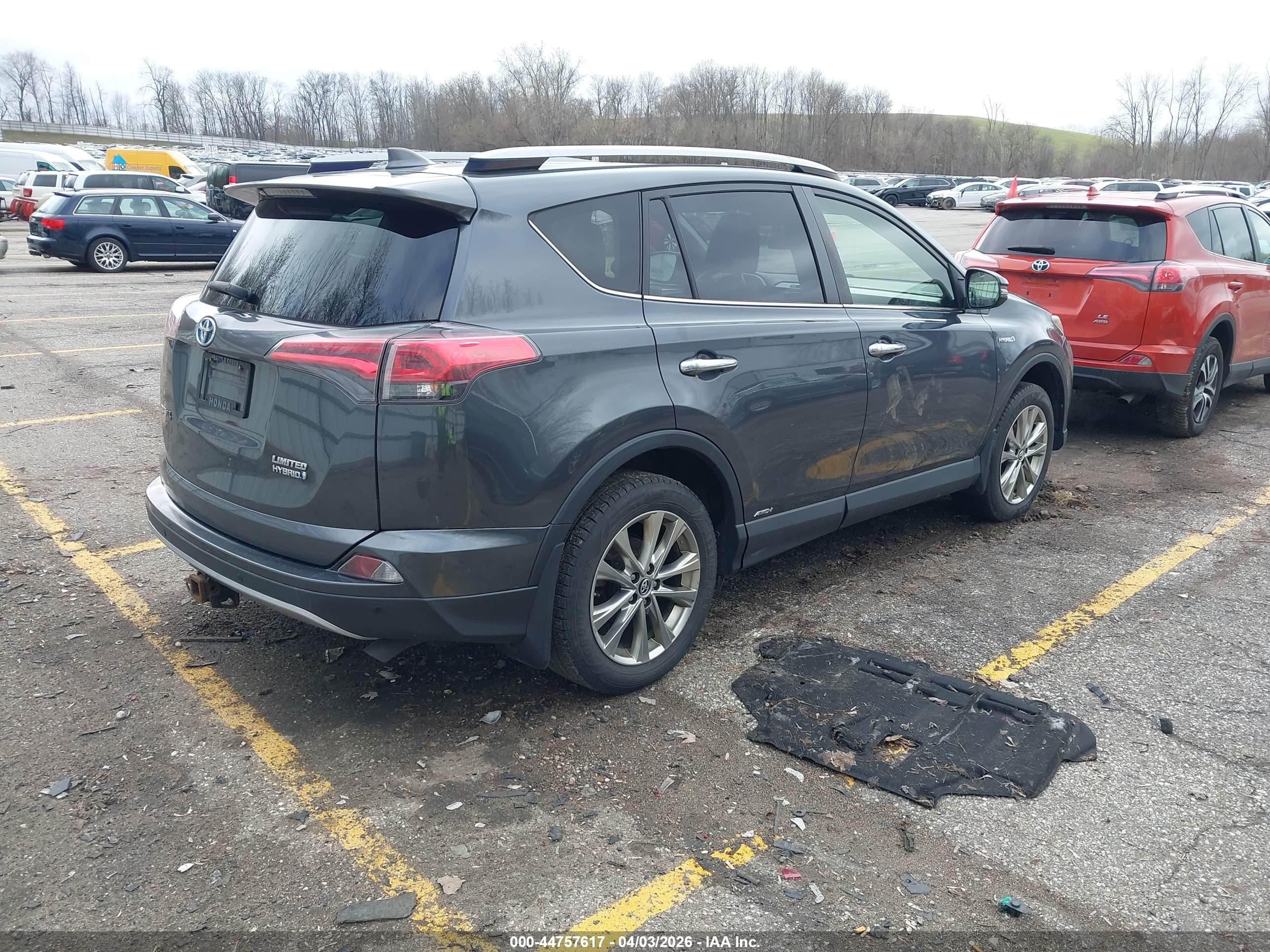 TOYOTA RAV4 image 4