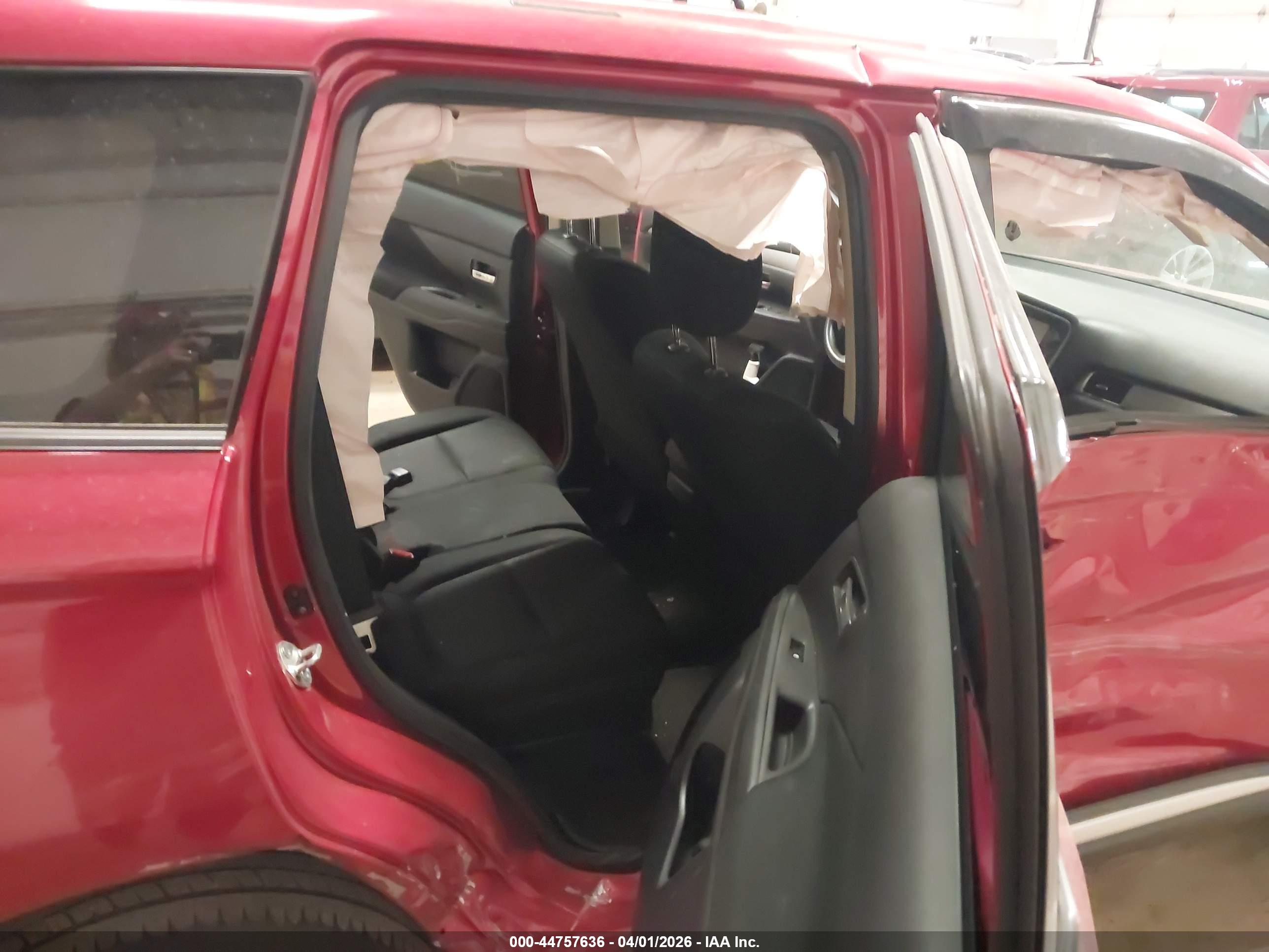 MITSUBISHI OUTLANDER image 8