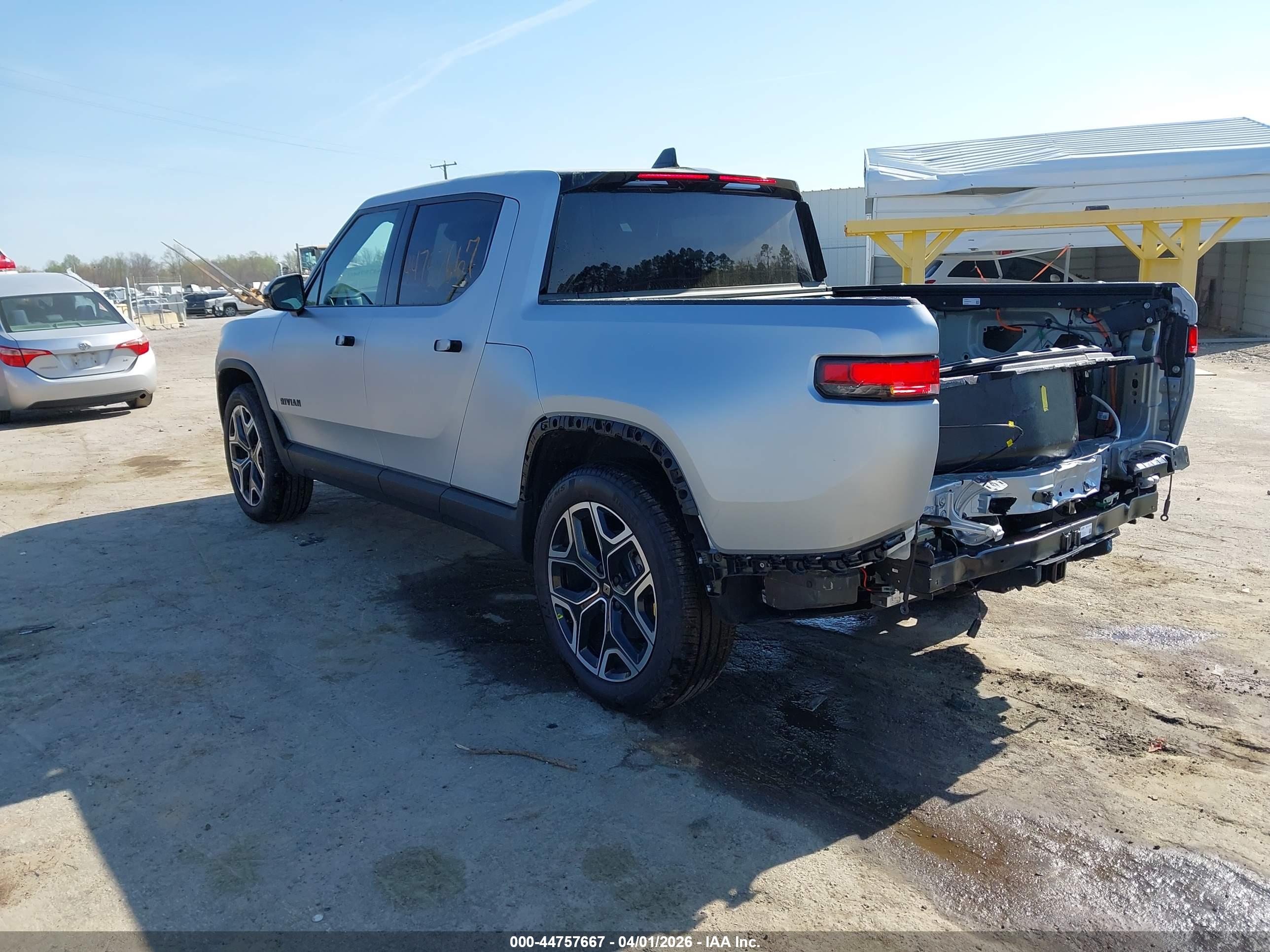 RIVIAN R1T image 3