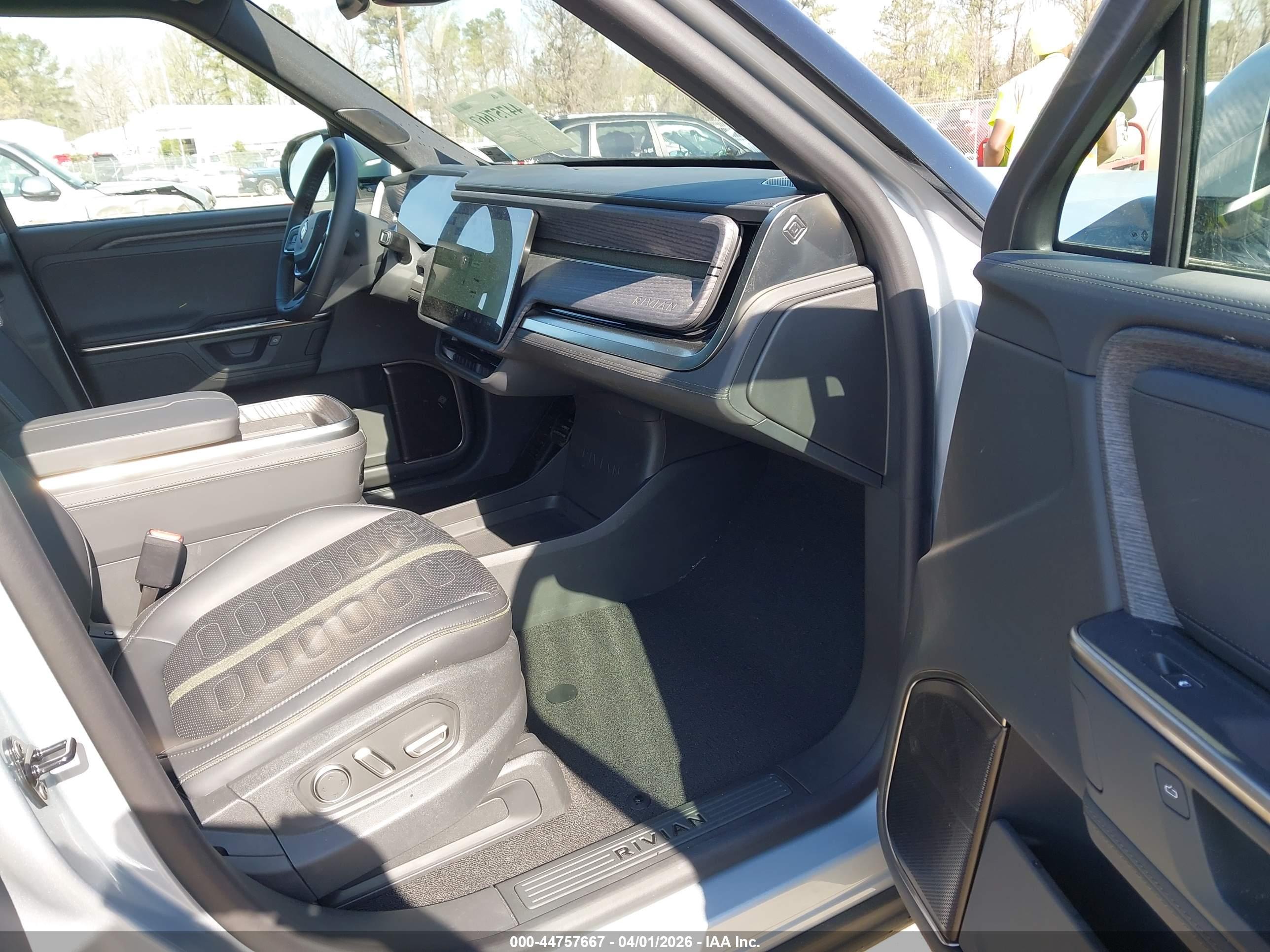 RIVIAN R1T image 5