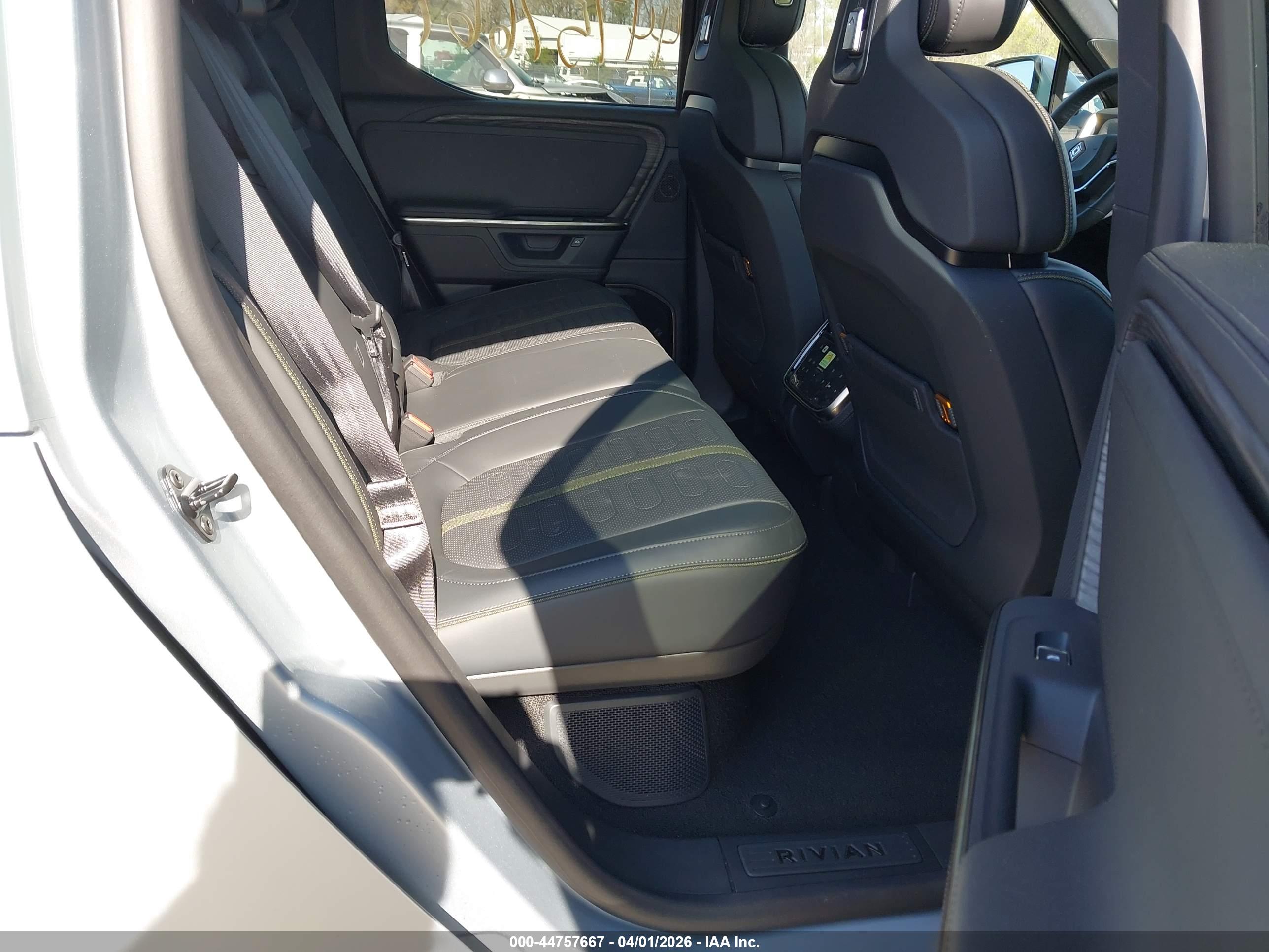 RIVIAN R1T image 8
