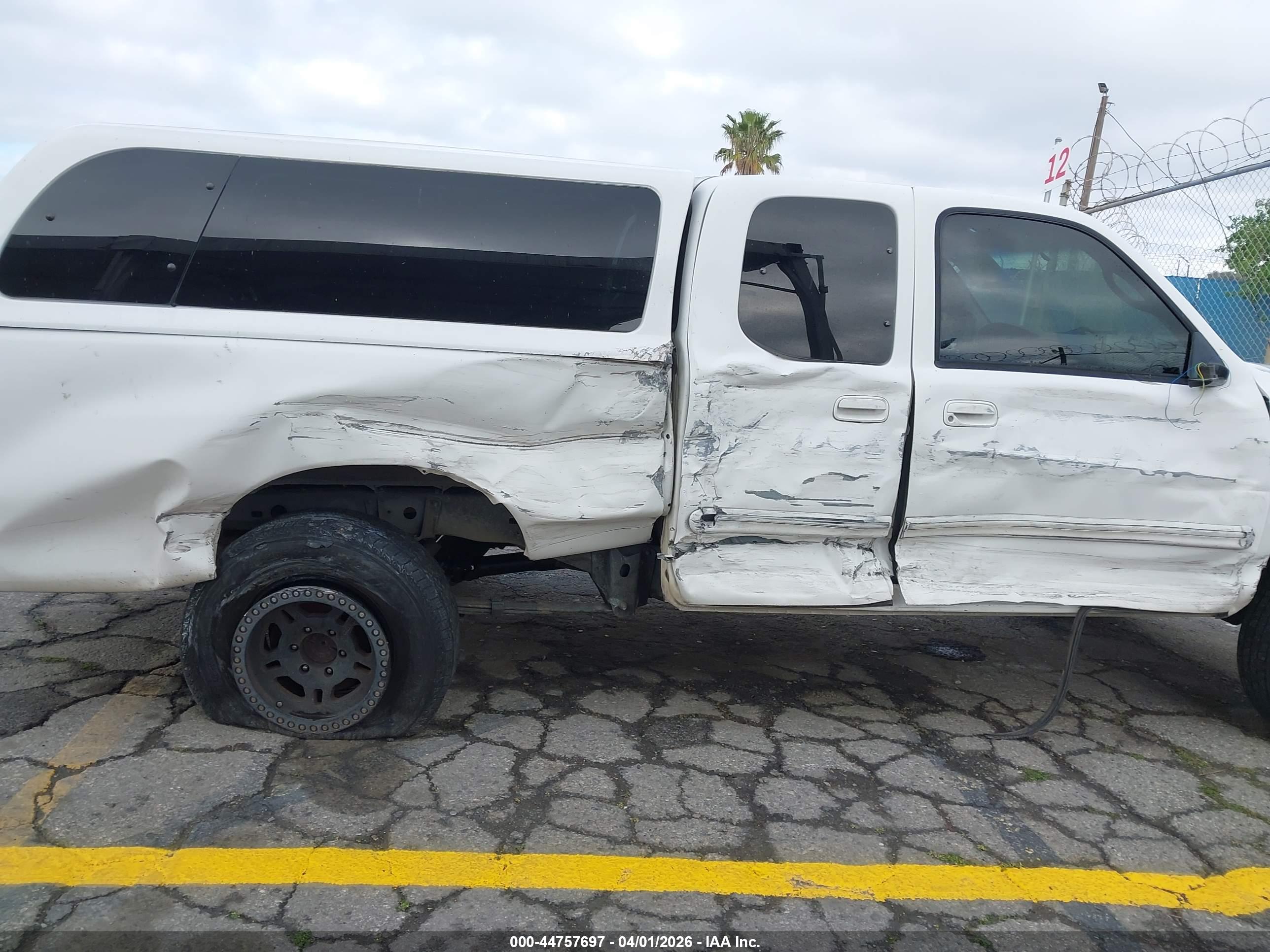 TOYOTA TUNDRA image 6