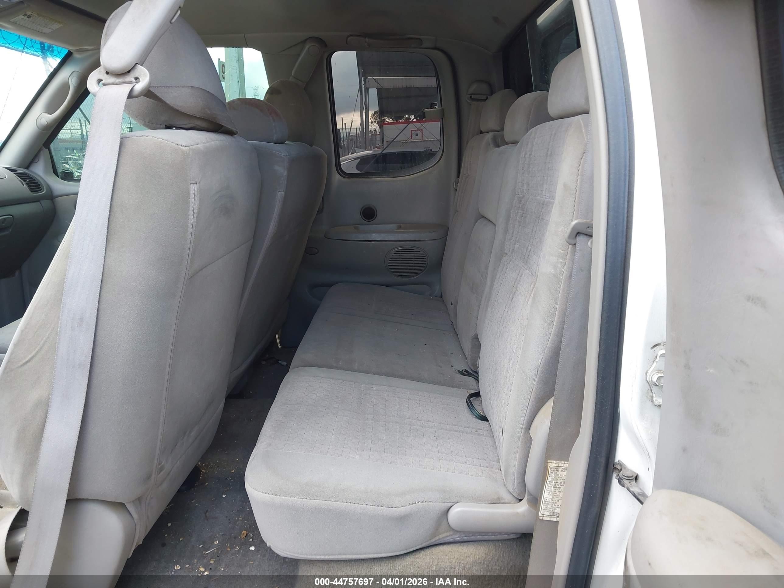 TOYOTA TUNDRA image 8