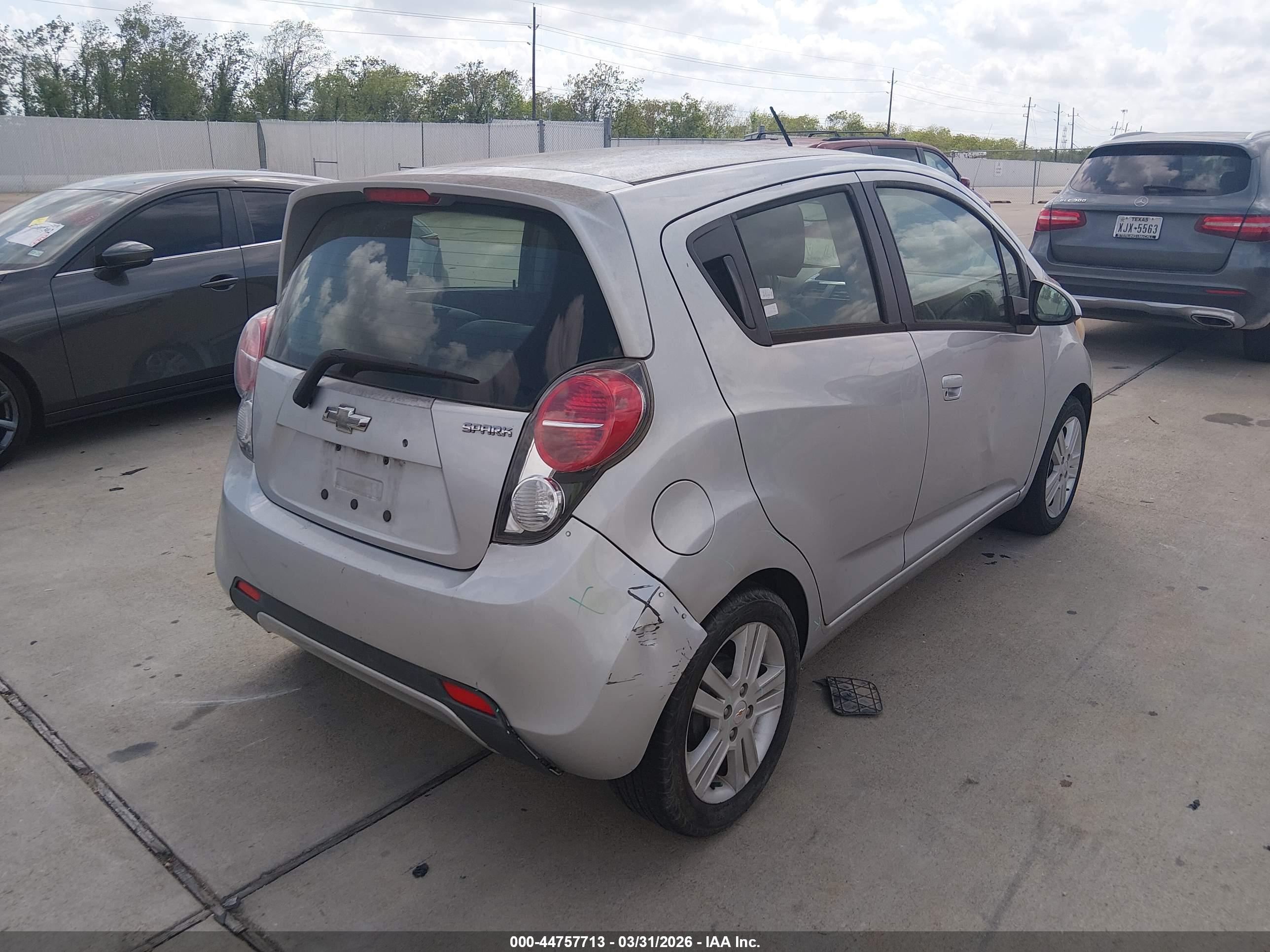 CHEVROLET SPARK image 4