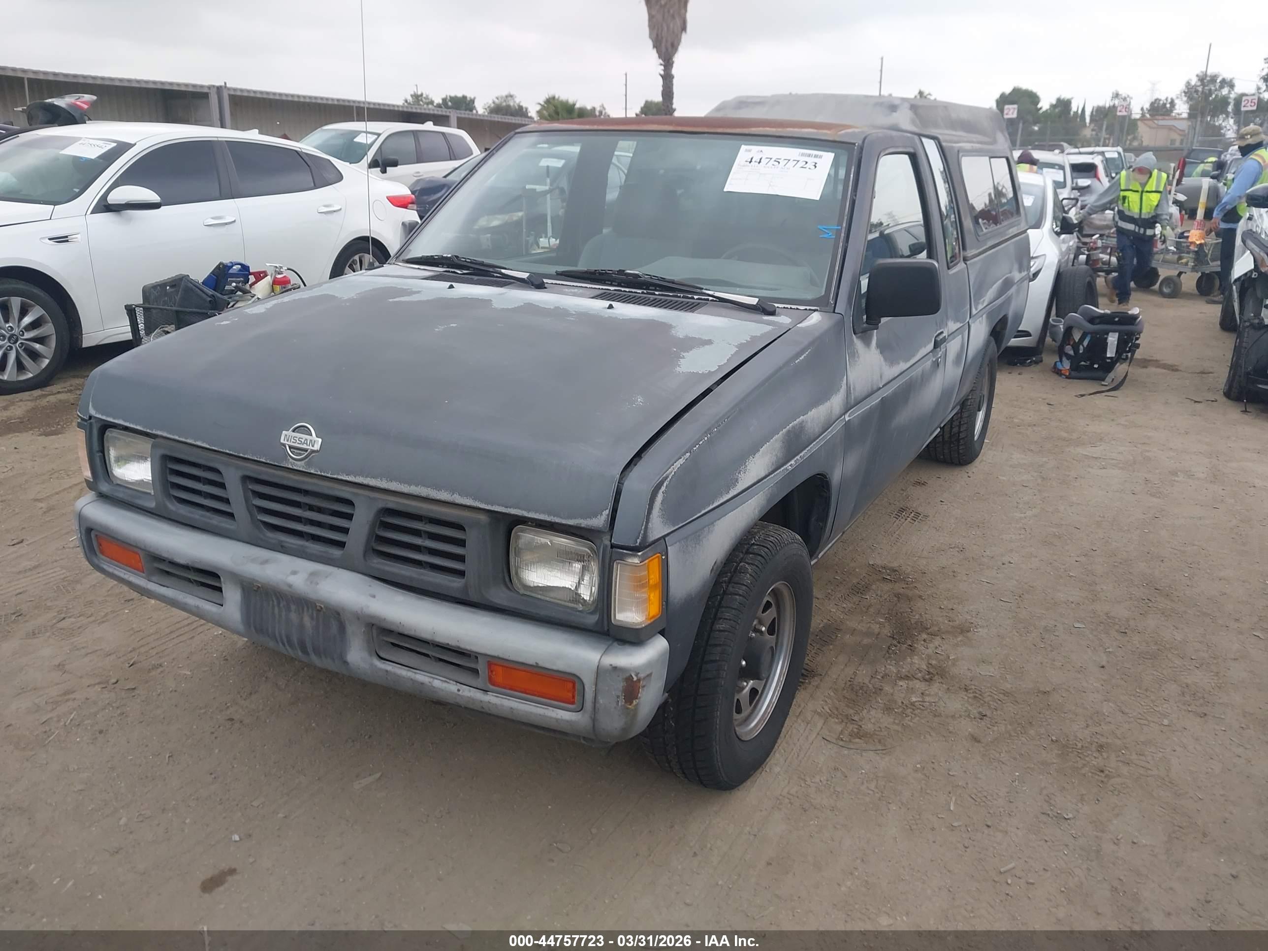NISSAN TRUCK image 2