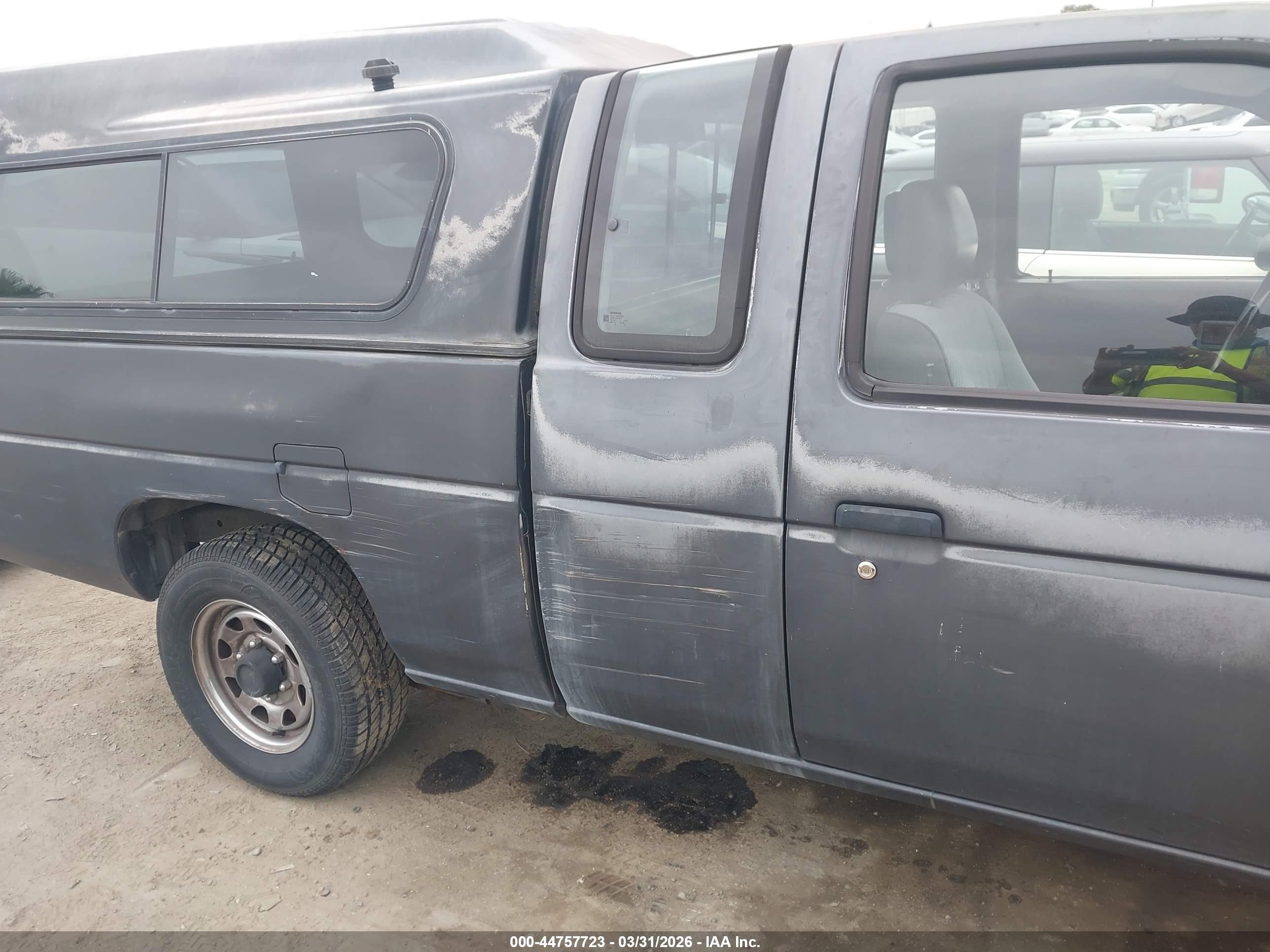 NISSAN TRUCK image 6