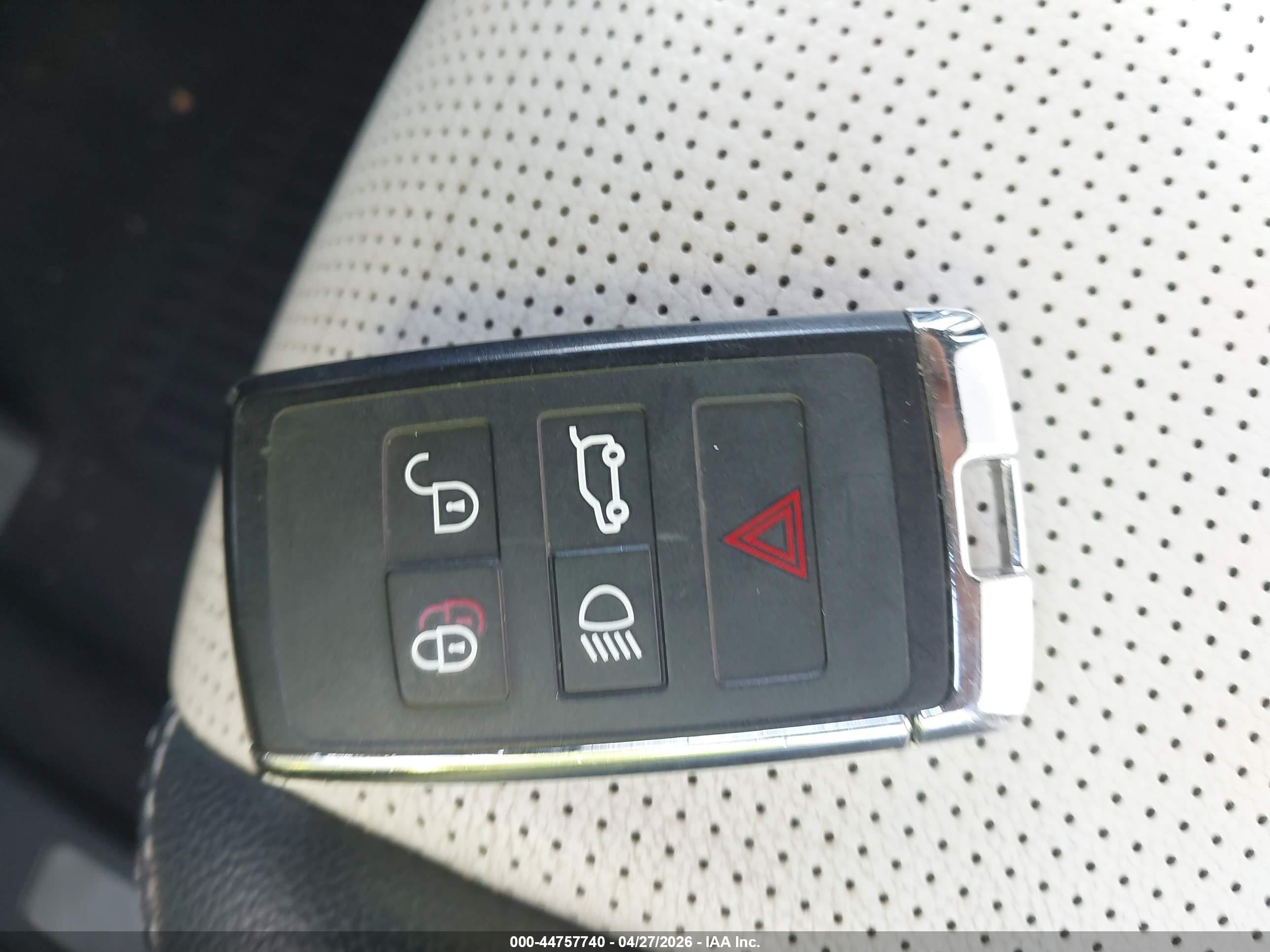 LAND ROVER image 11