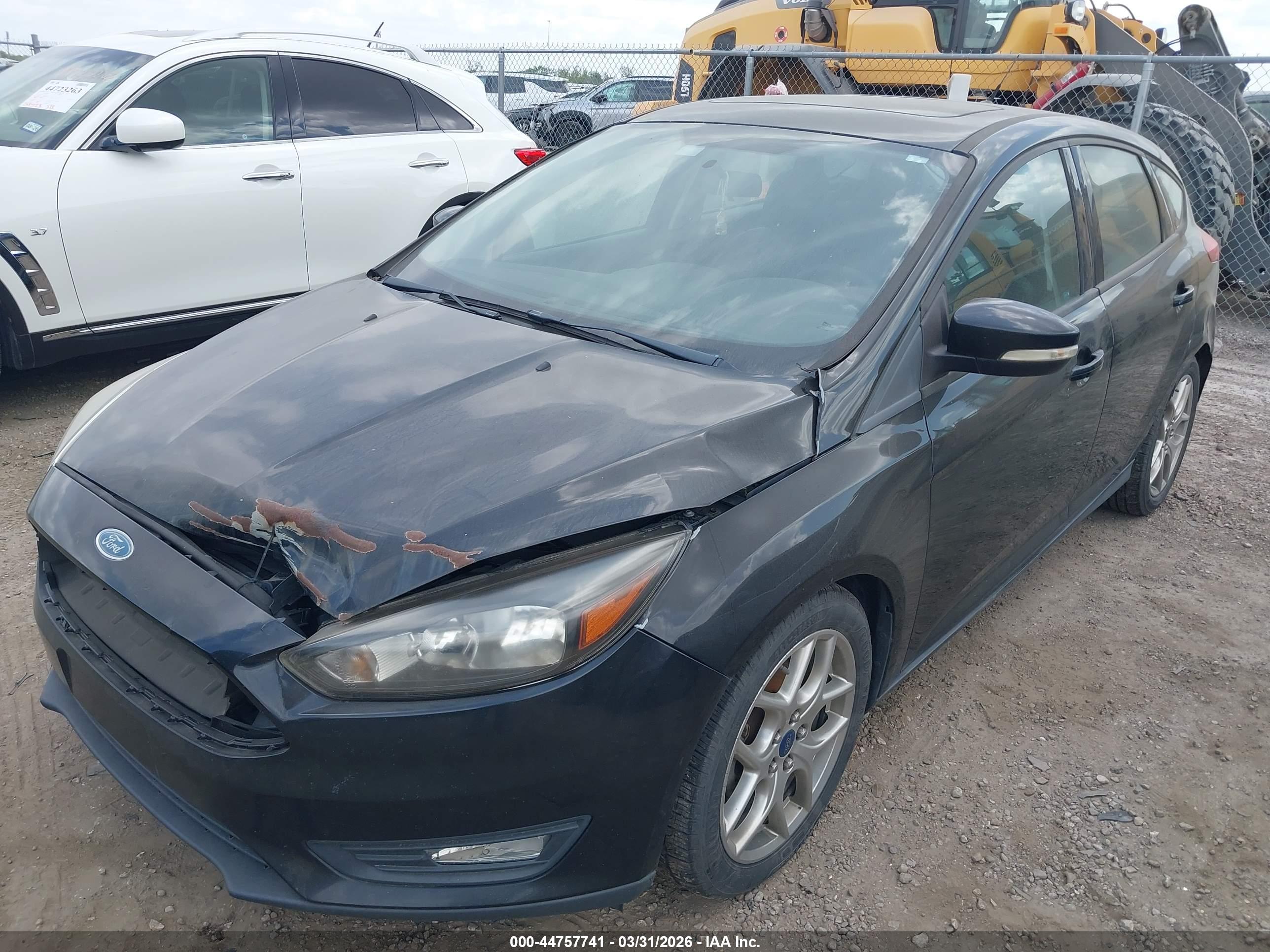 FORD FOCUS image 2