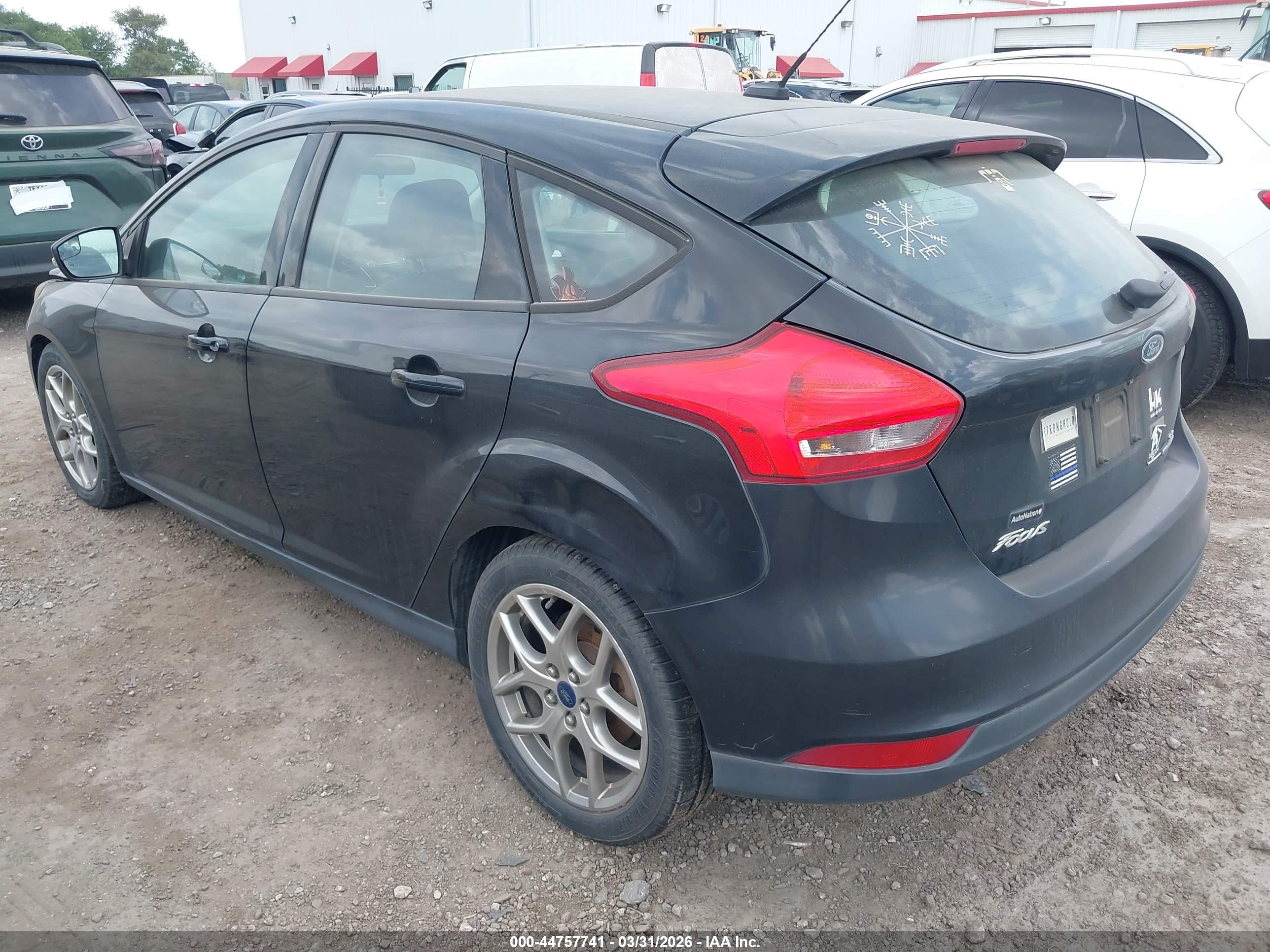 FORD FOCUS image 3