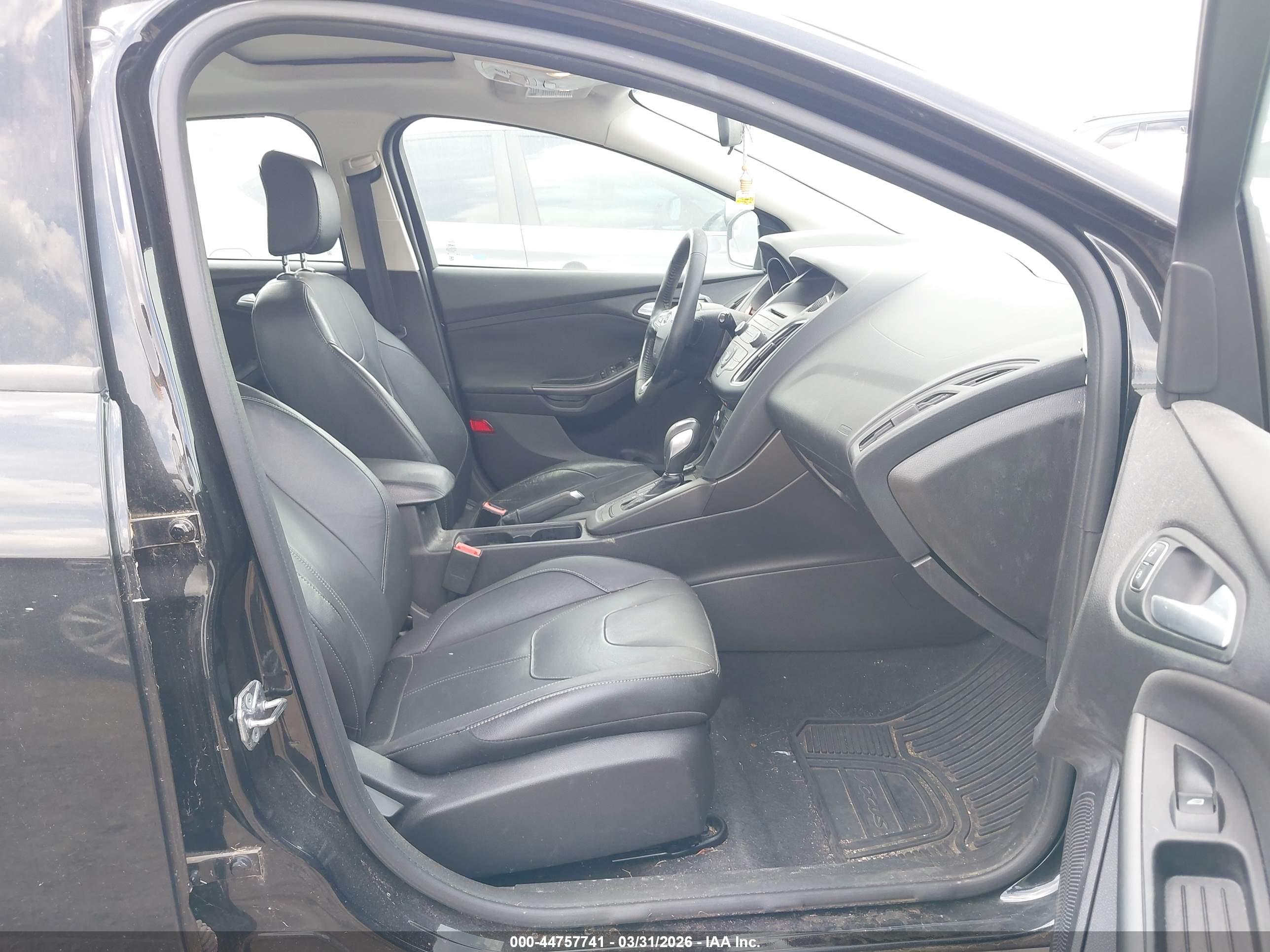 FORD FOCUS image 5