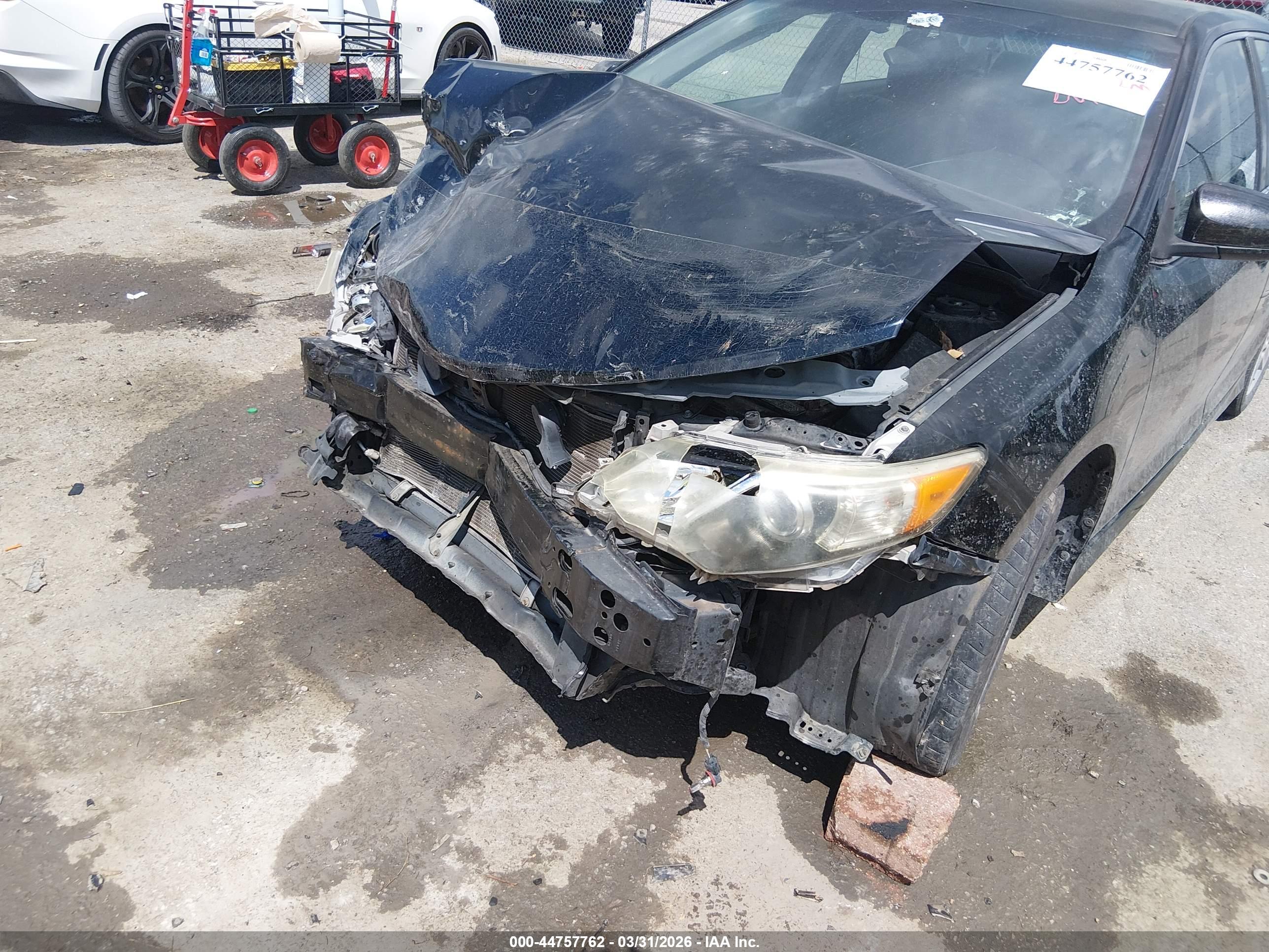 TOYOTA CAMRY image 6