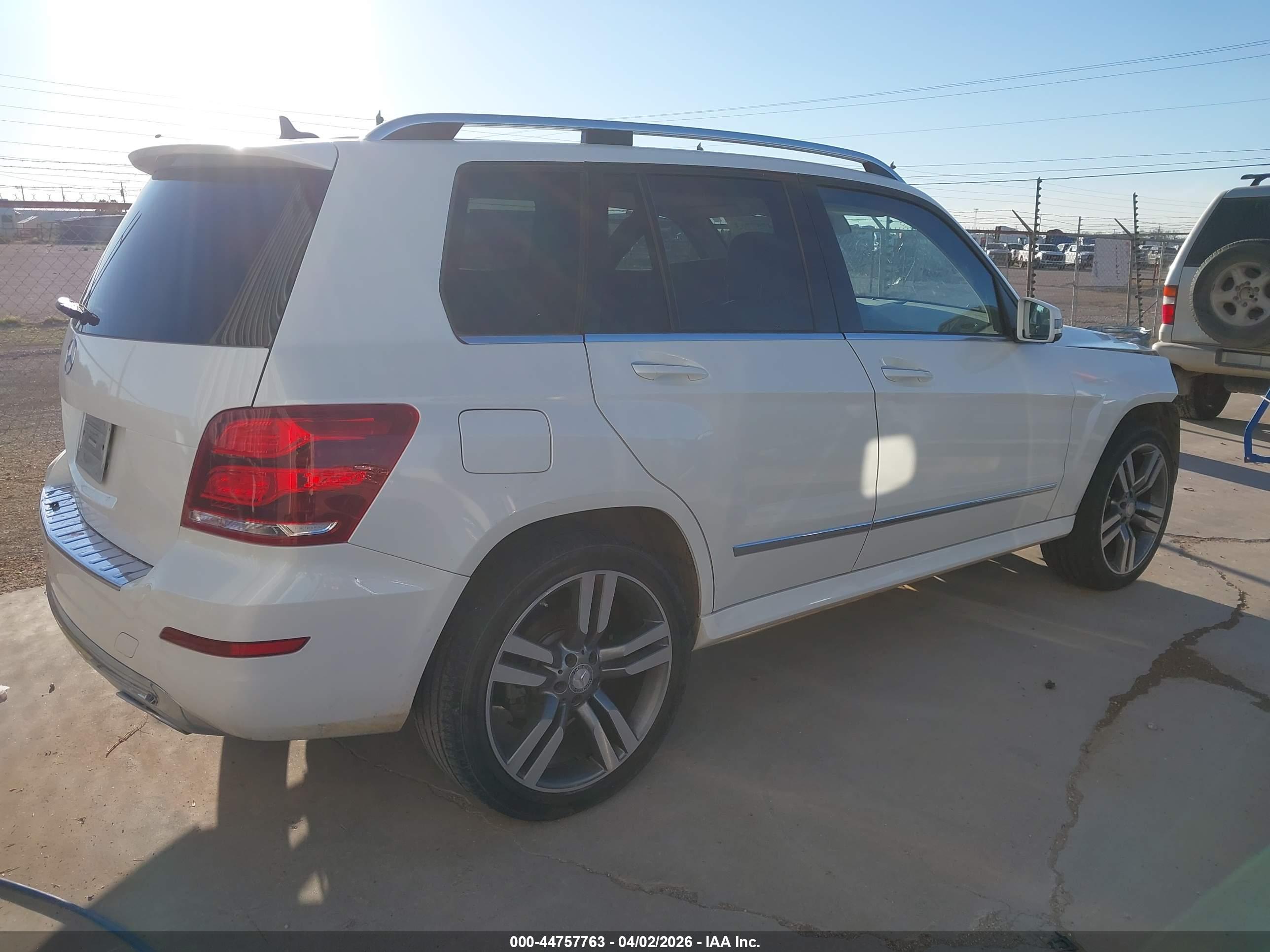MERCEDES-BENZ GLK image 4