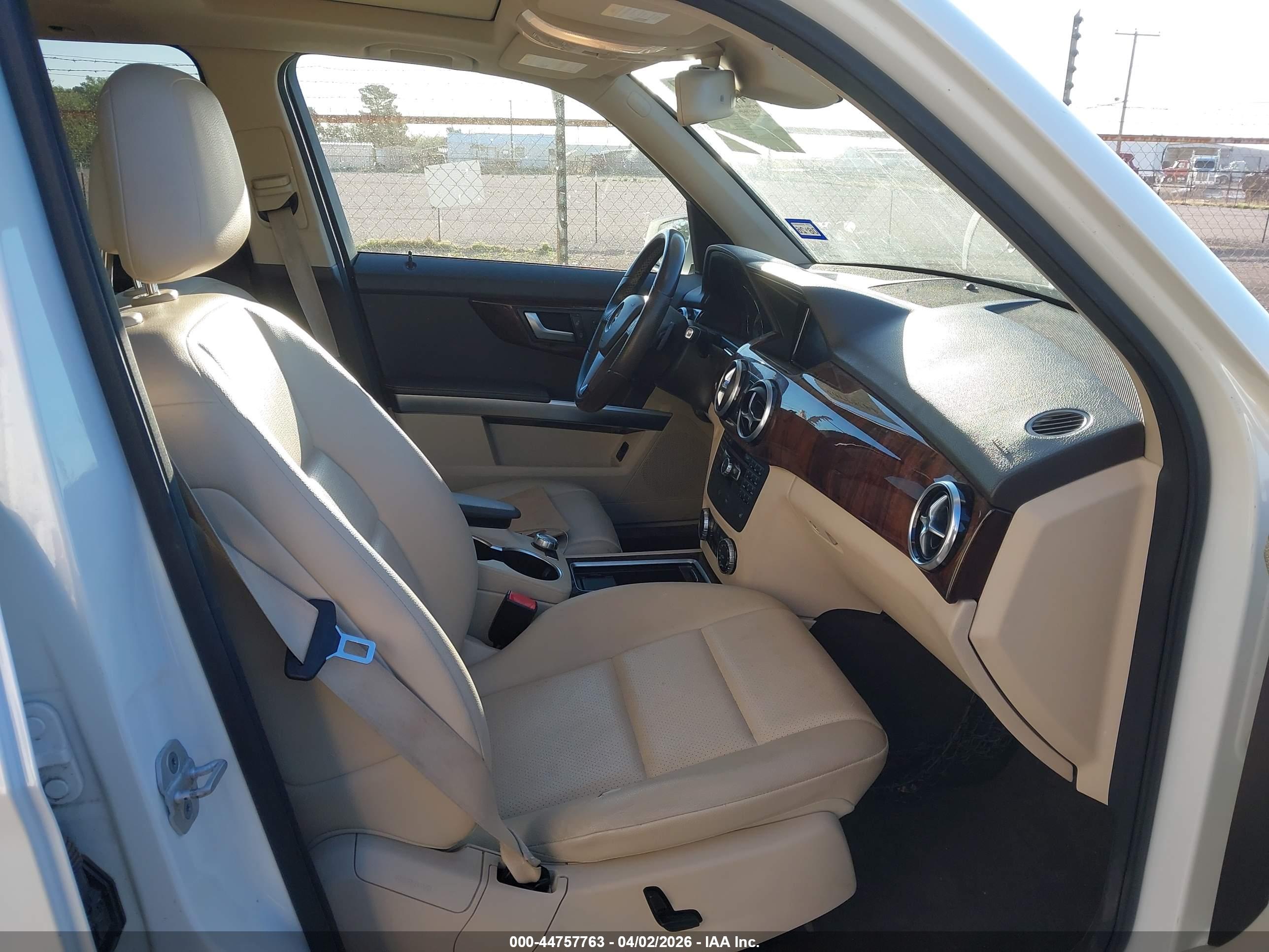 MERCEDES-BENZ GLK image 5