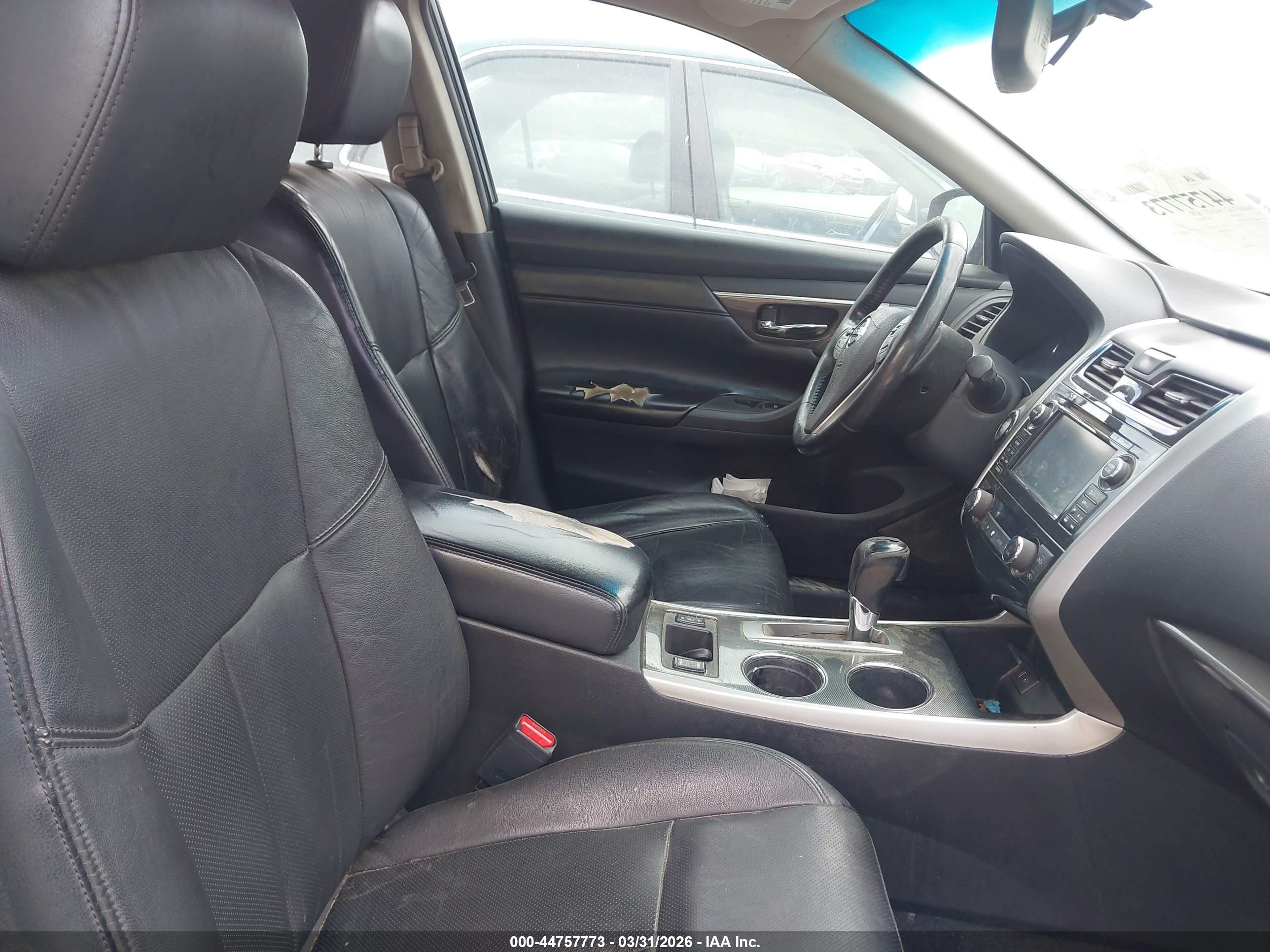 NISSAN ALTIMA image 5