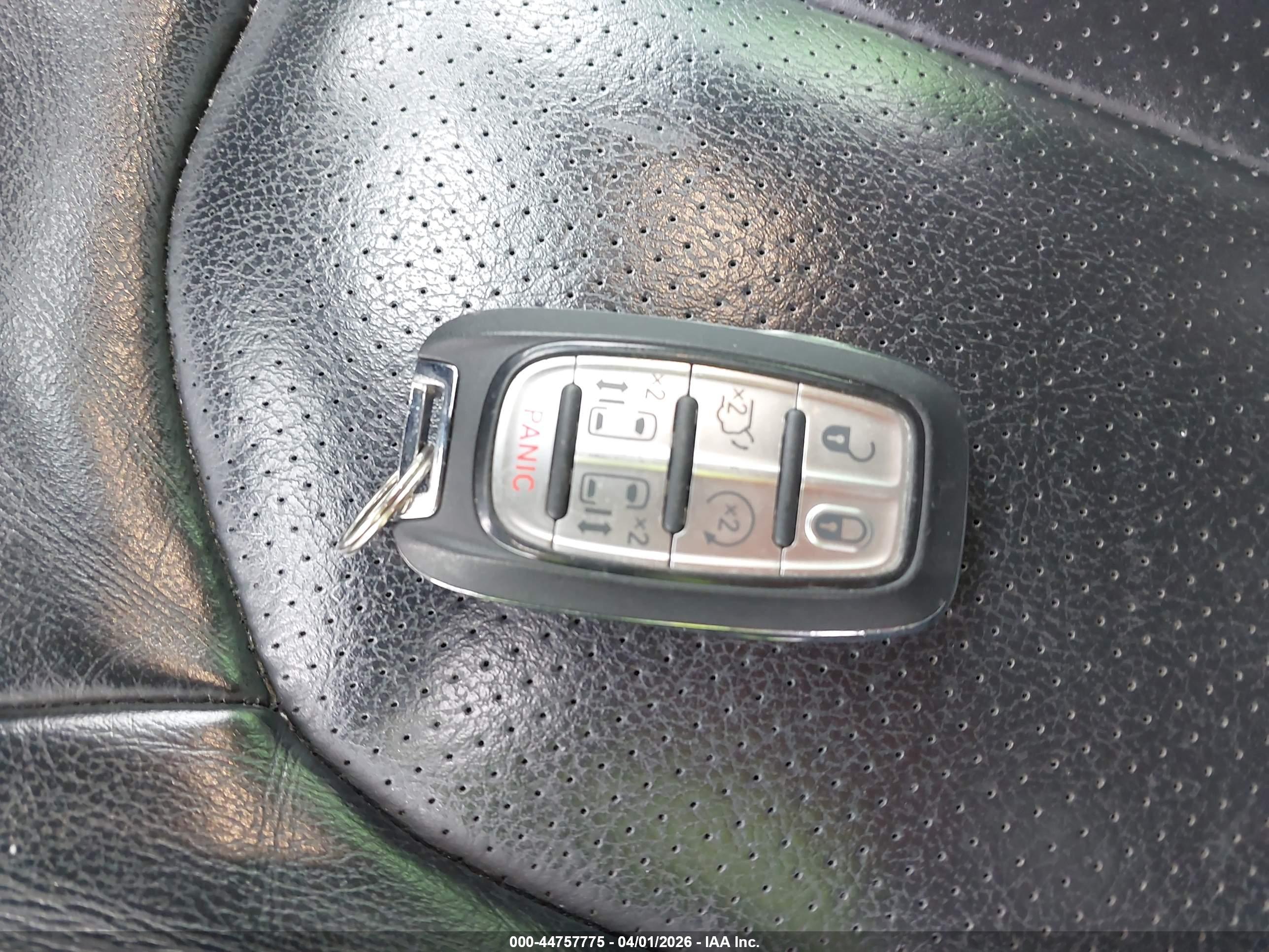 CHRYSLER PACIFICA image 11