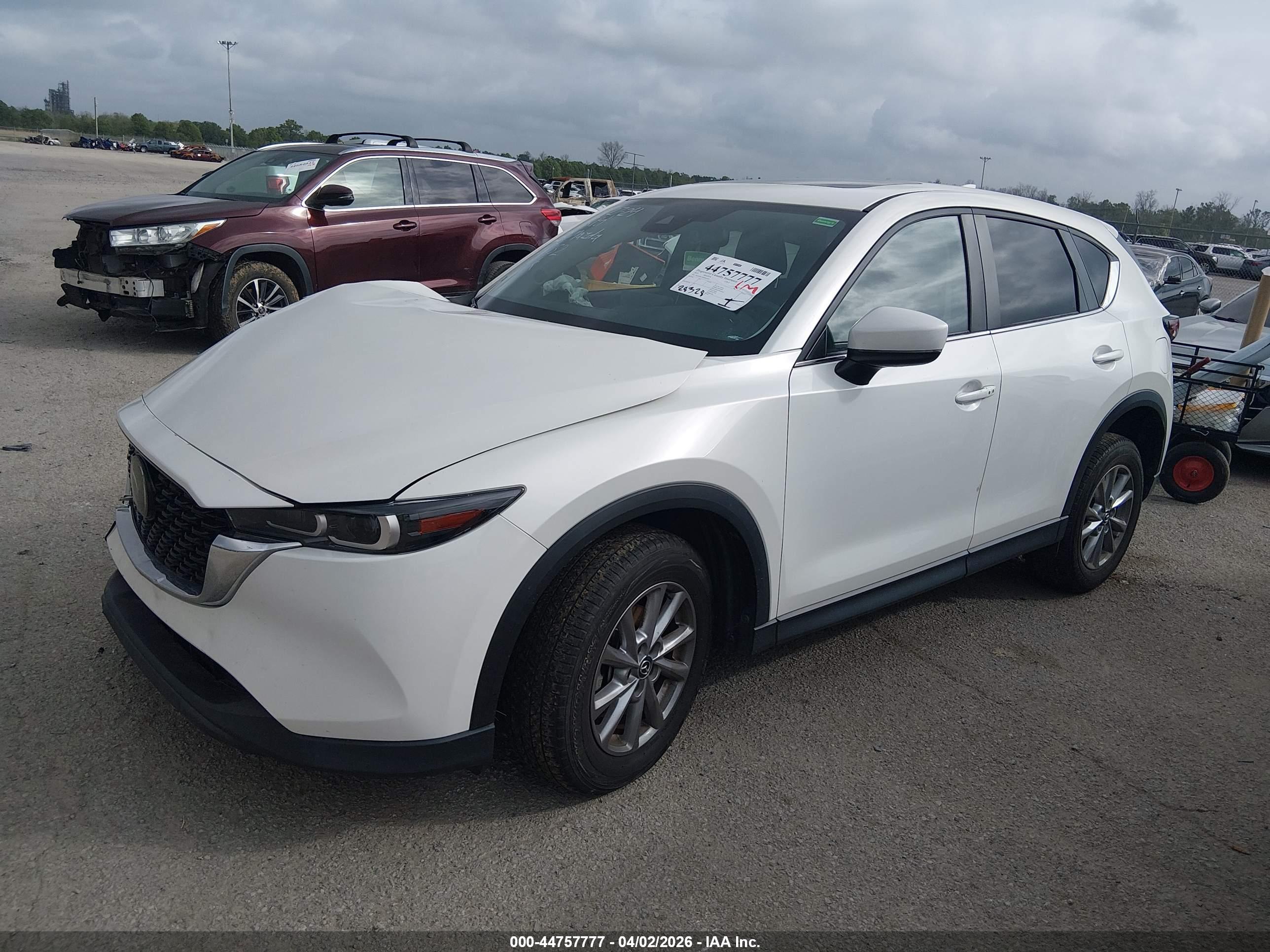 MAZDA CX-5 image 2