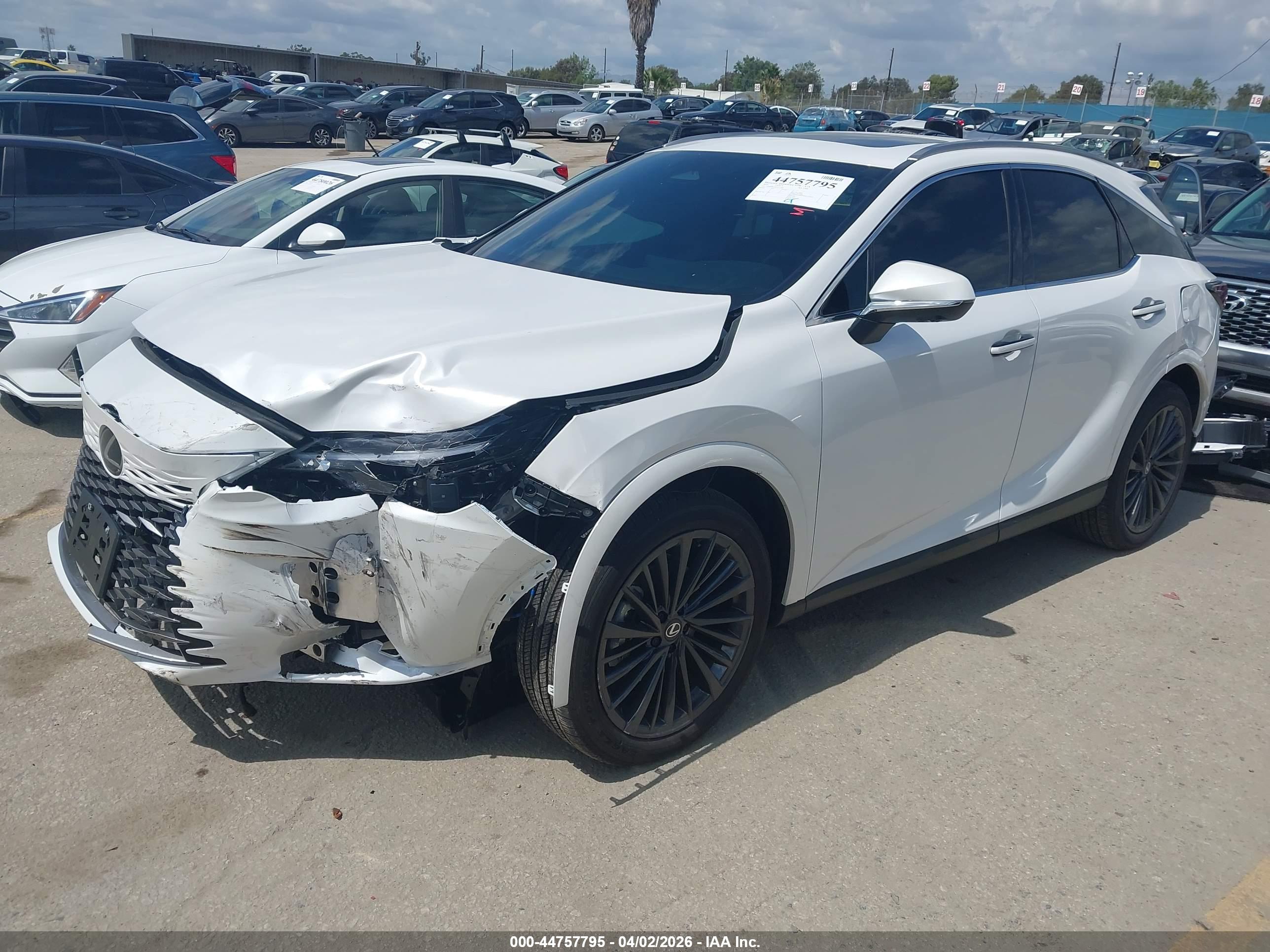 LEXUS RX image 2