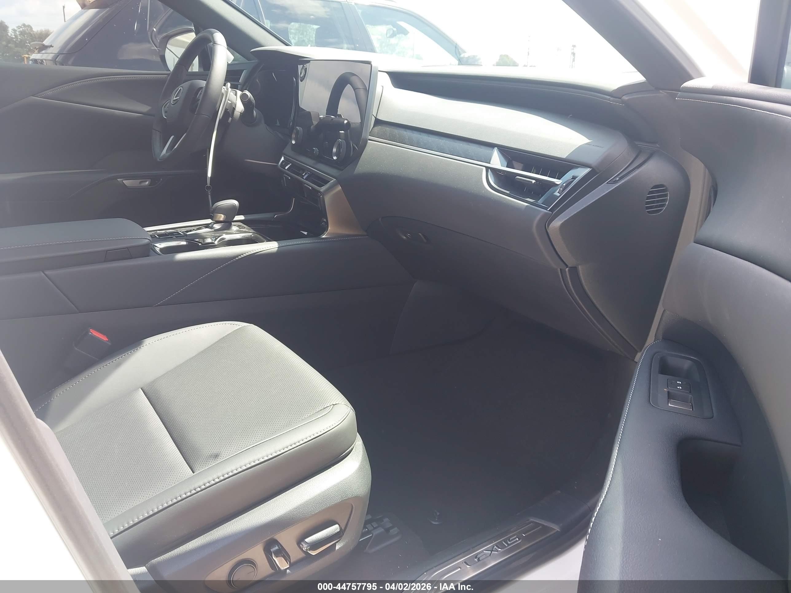 LEXUS RX image 5