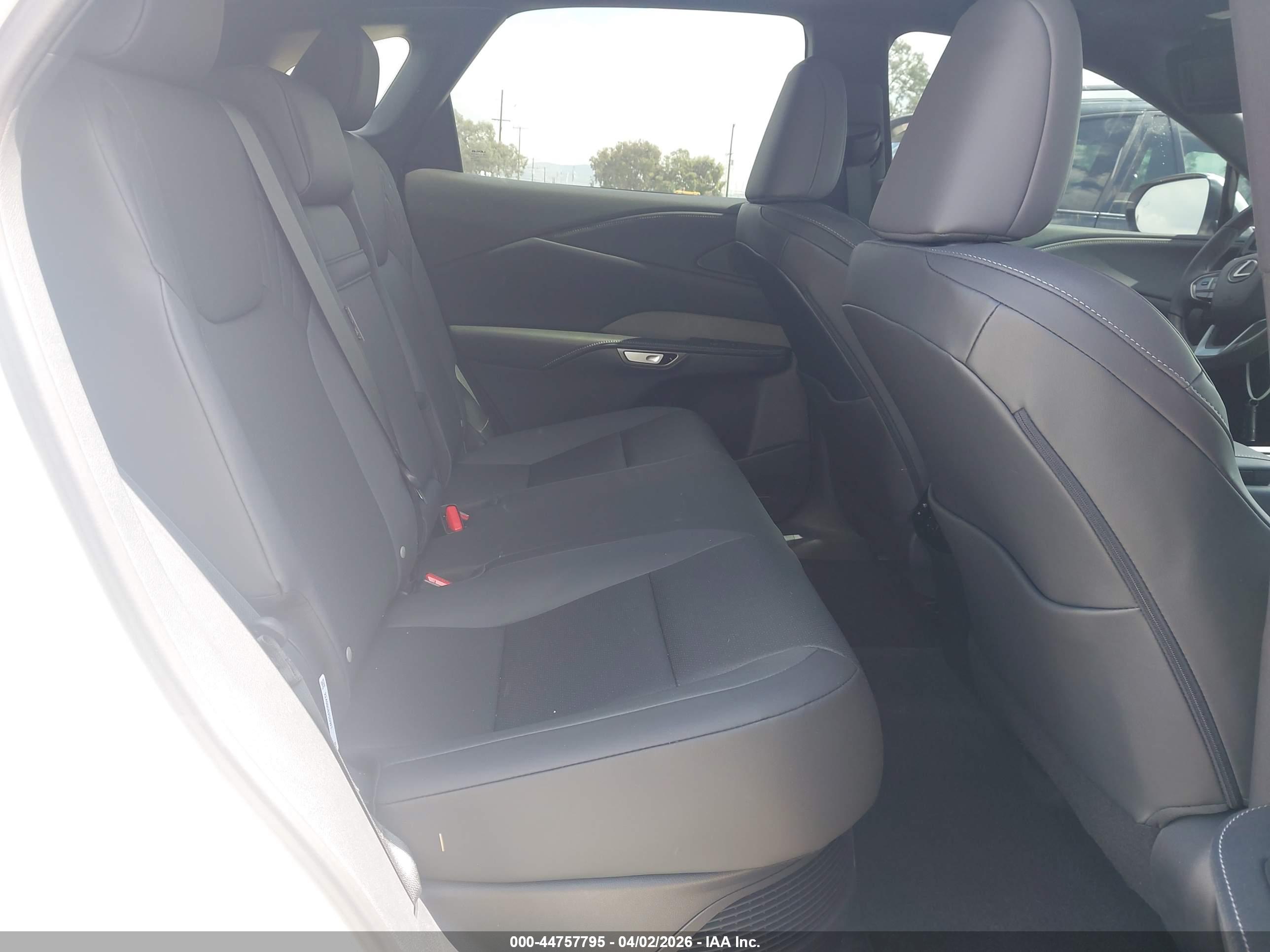 LEXUS RX image 8