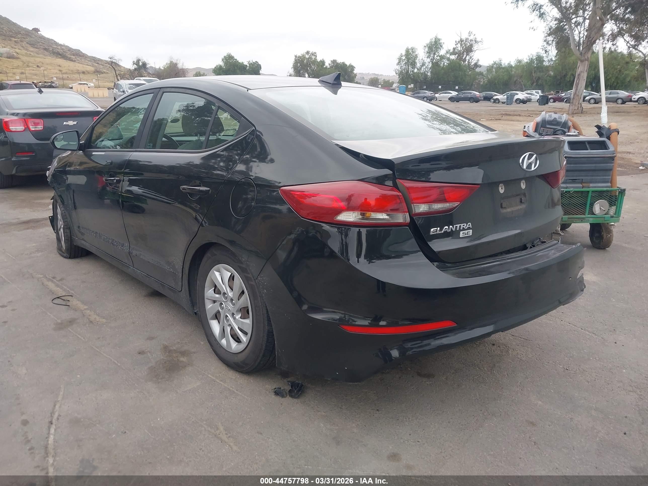 HYUNDAI ELANTRA image 3