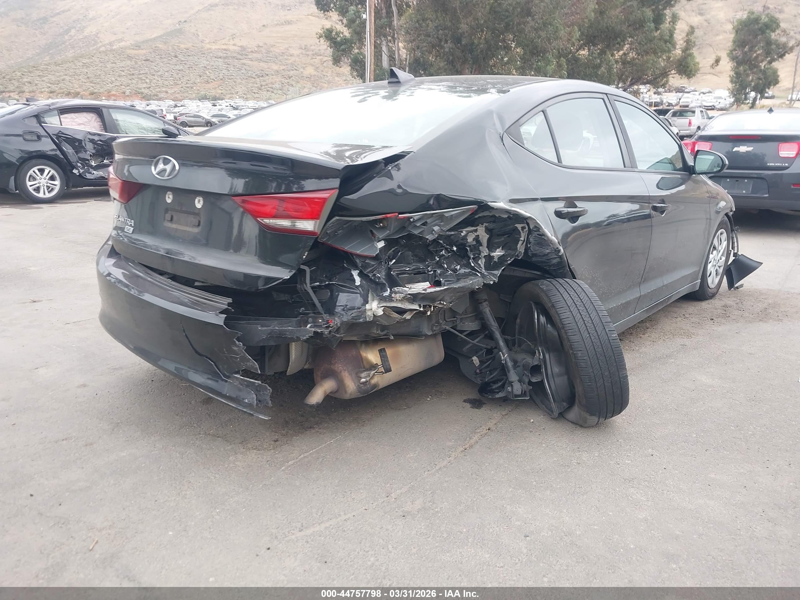 HYUNDAI ELANTRA image 4