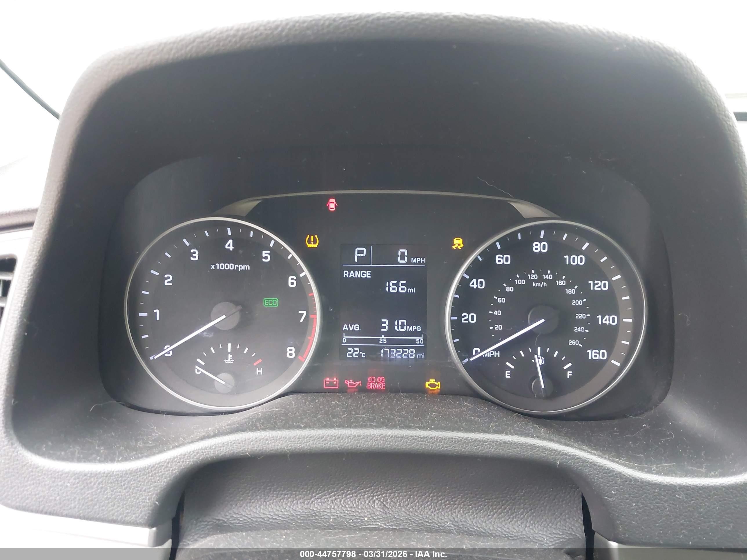 HYUNDAI ELANTRA image 7