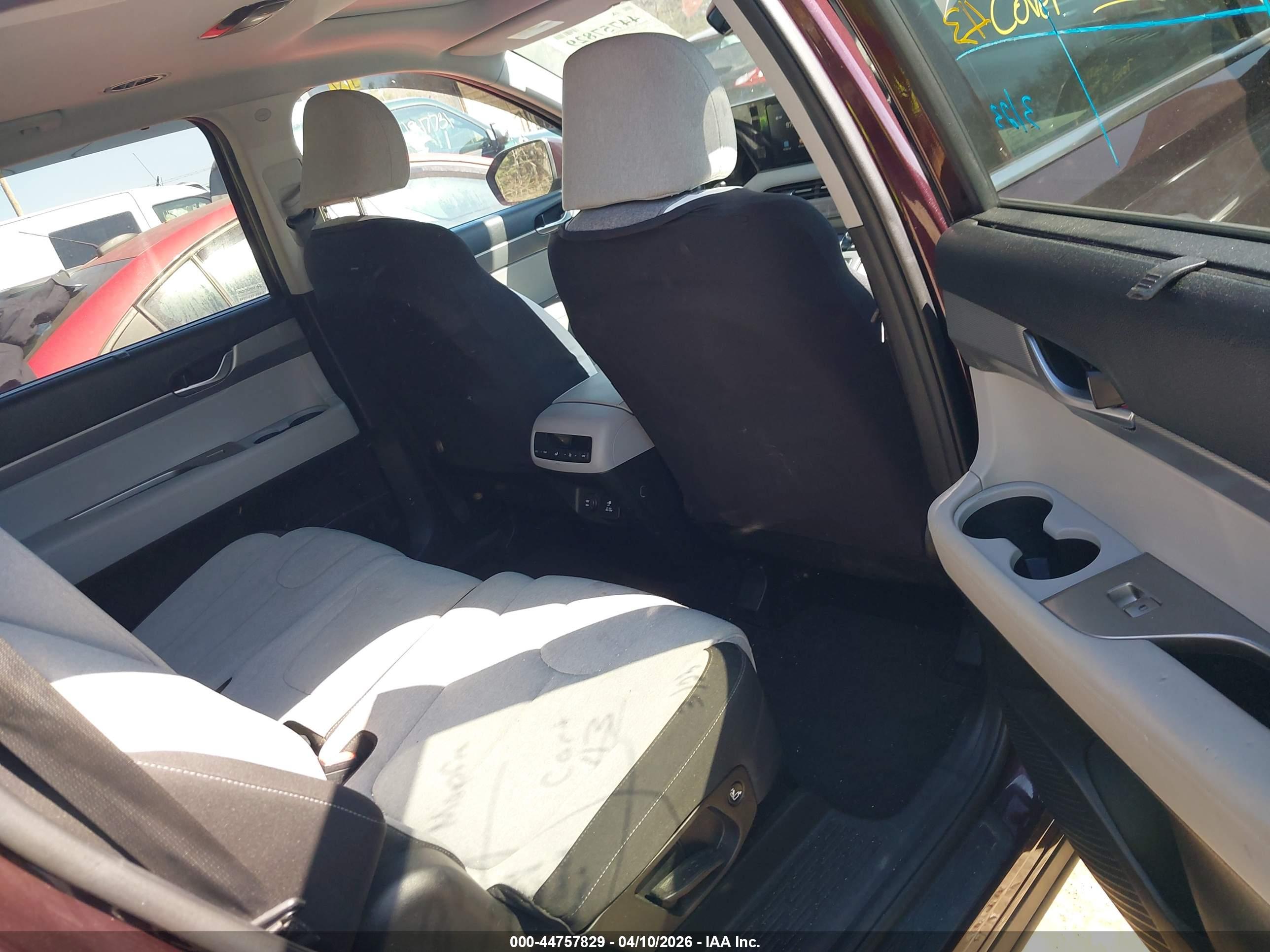 HYUNDAI PALISADE image 8