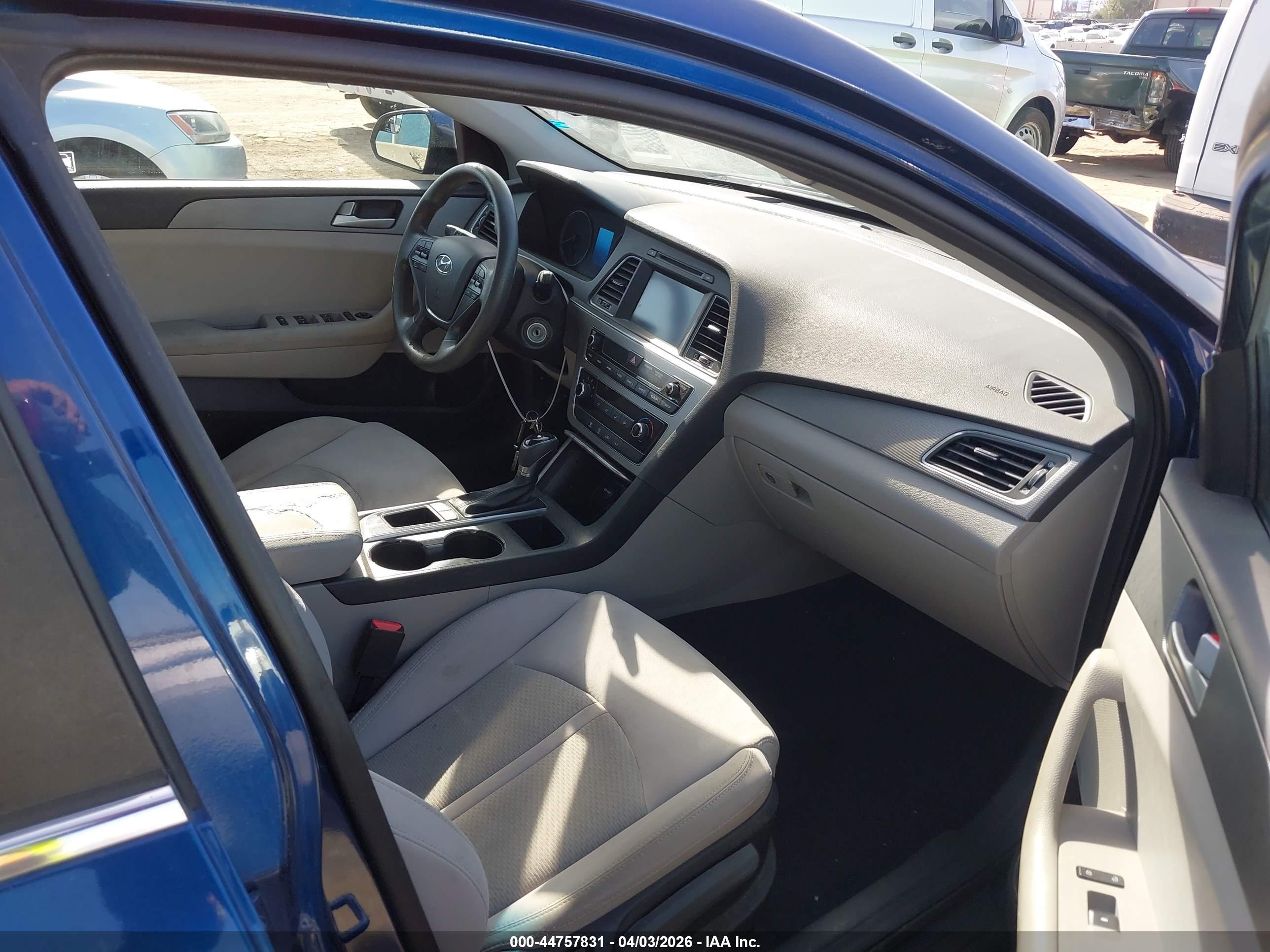 HYUNDAI SONATA image 5
